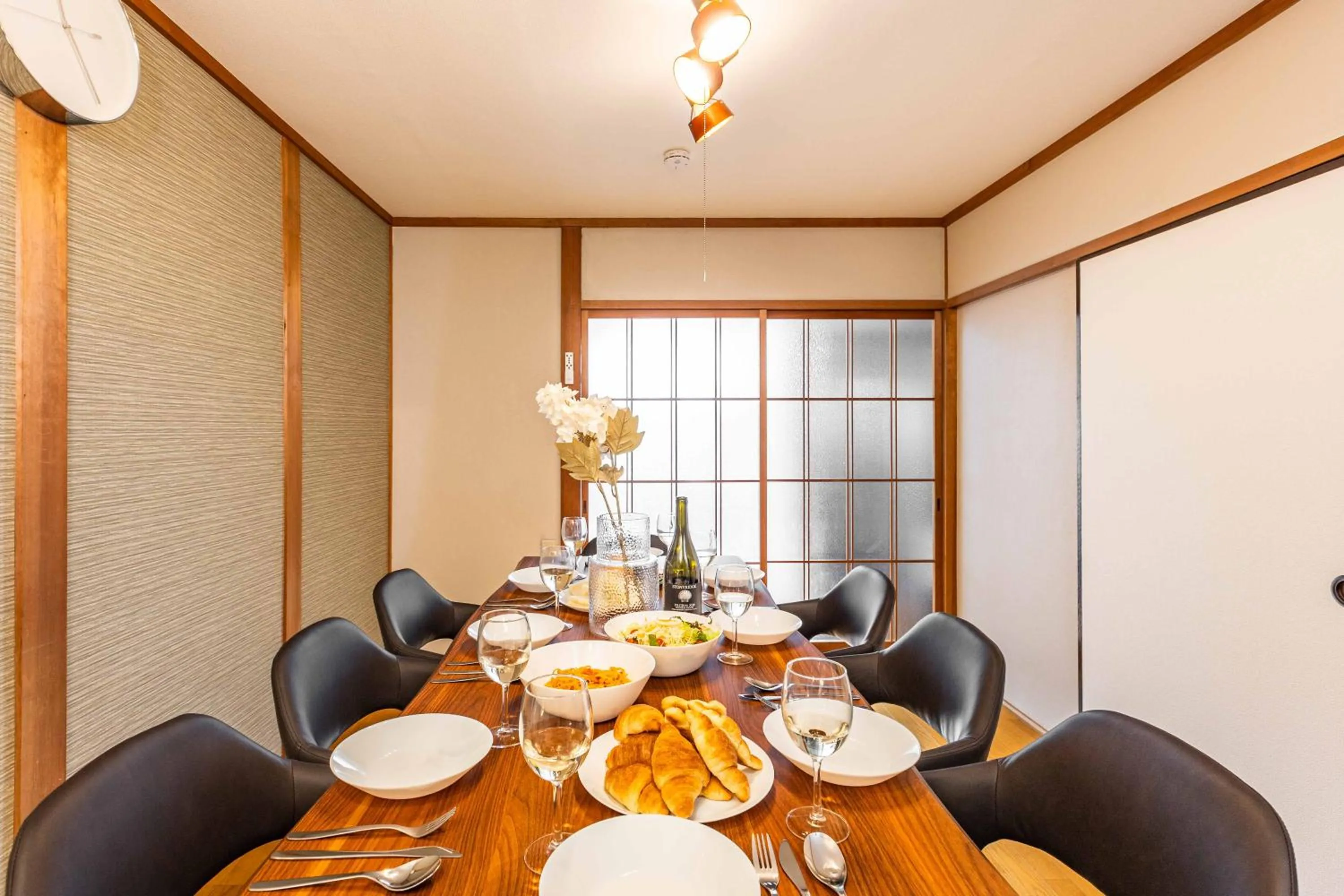 Dining area in Bianco