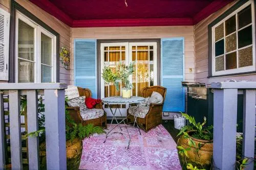 Chinoiserie - Blue Mountains Boho Luxe