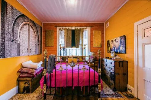 Chinoiserie - Blue Mountains Boho Luxe