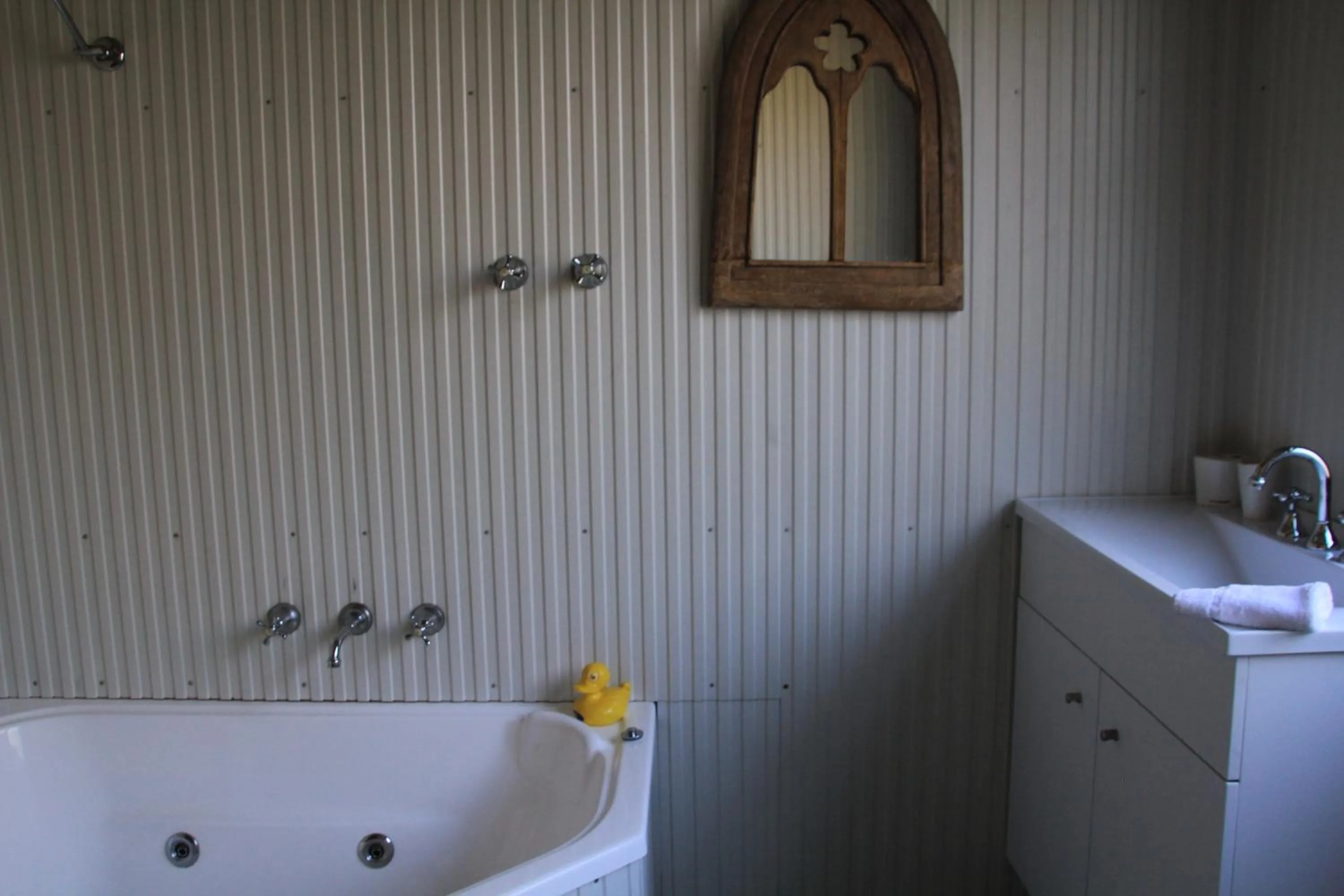 Bathroom in Lovedale Cottages Hunter Valley