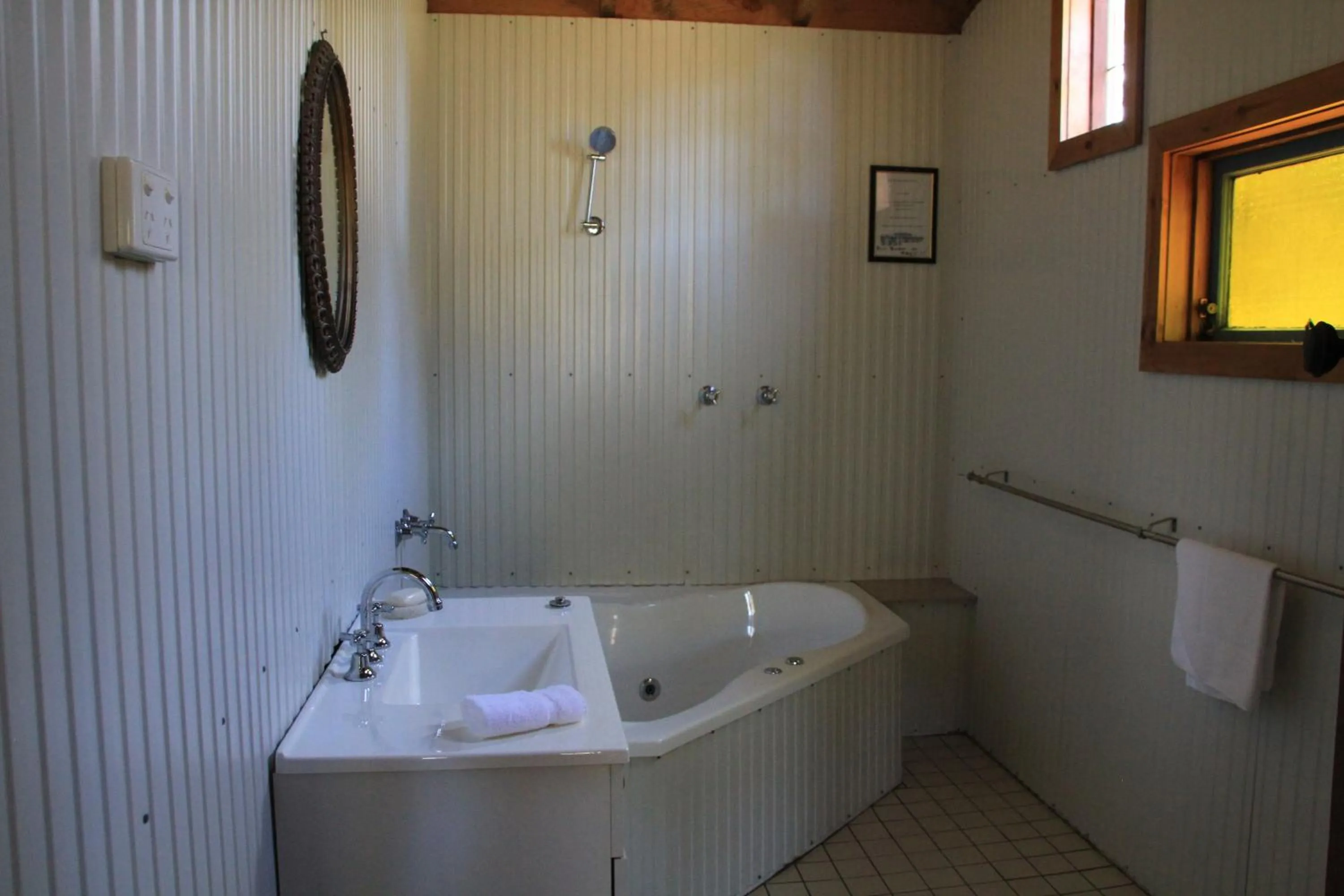 Bathroom in Lovedale Cottages Hunter Valley