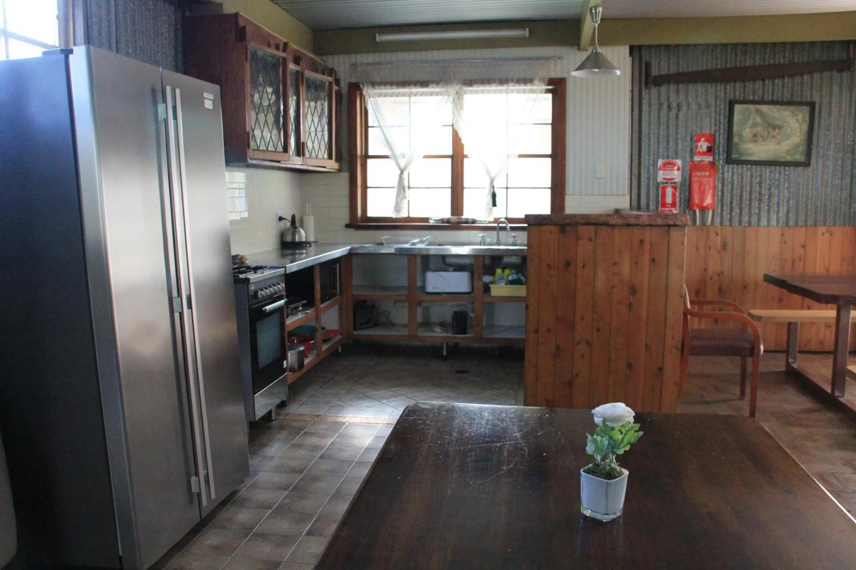 Kitchen or kitchenette in Lovedale Cottages Hunter Valley