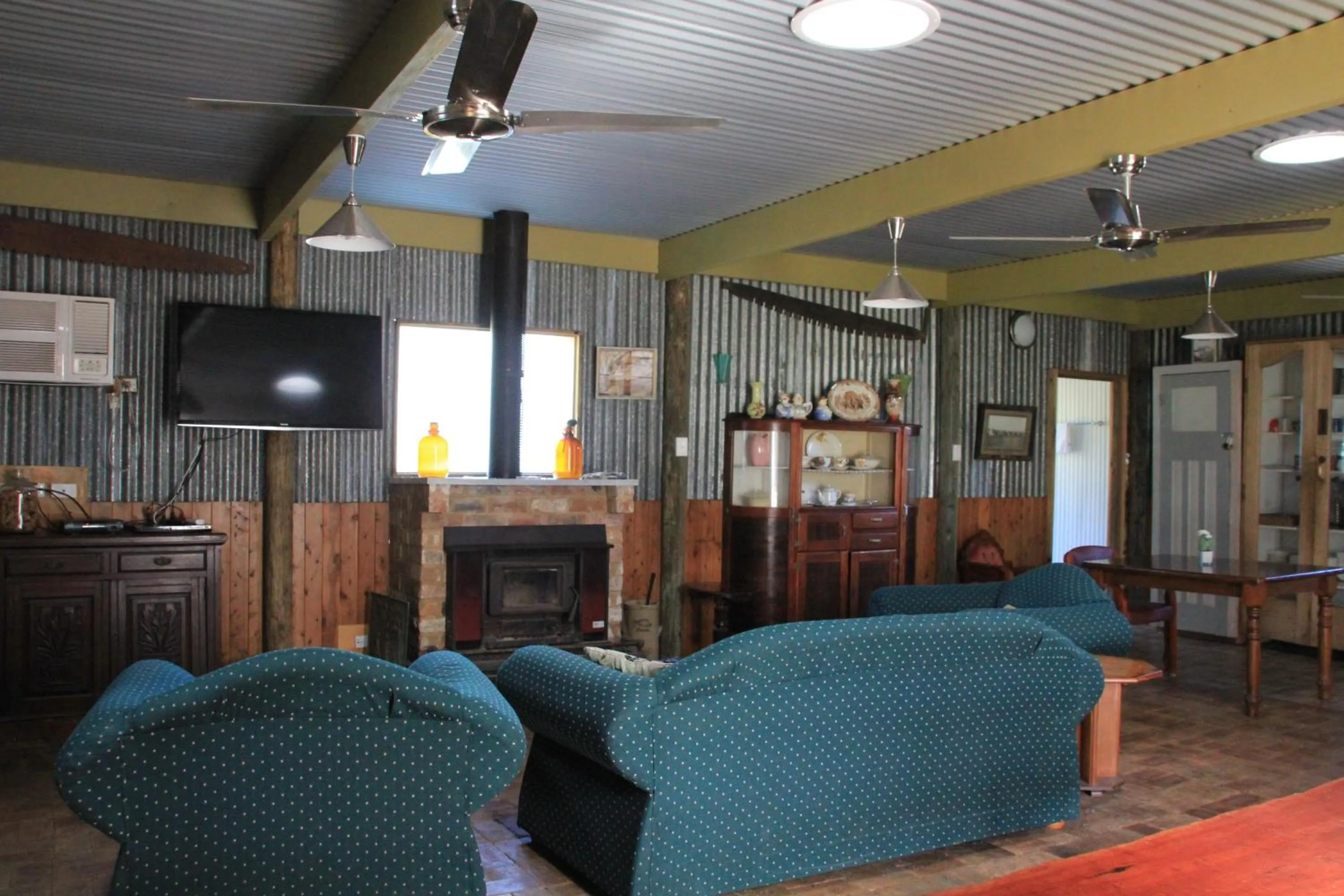 Living room in Lovedale Cottages Hunter Valley
