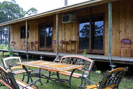 Facade/entrance in Lovedale Cottages Hunter Valley