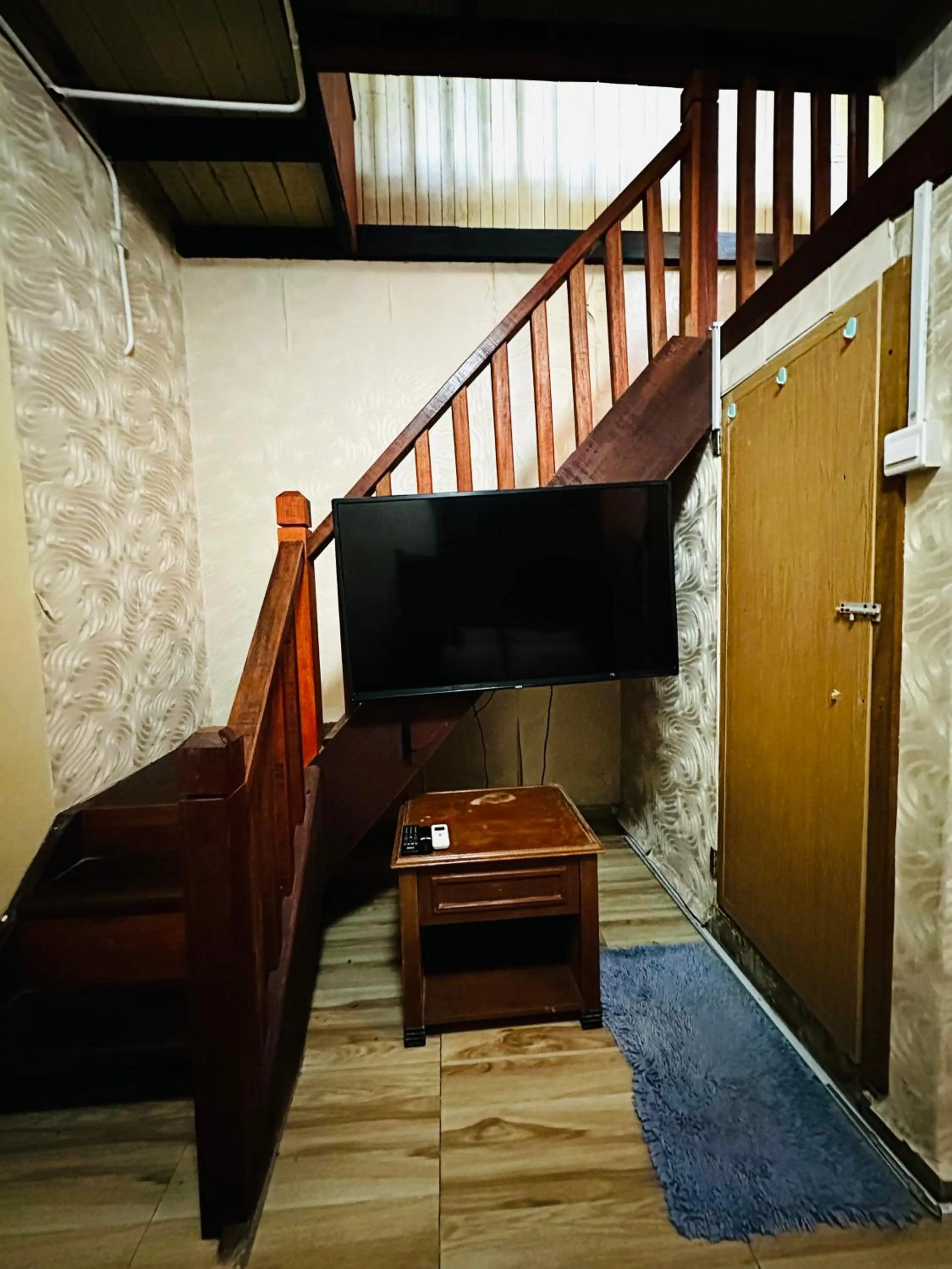 Seating area, TV/Entertainment Center in KEMBARA RESORT