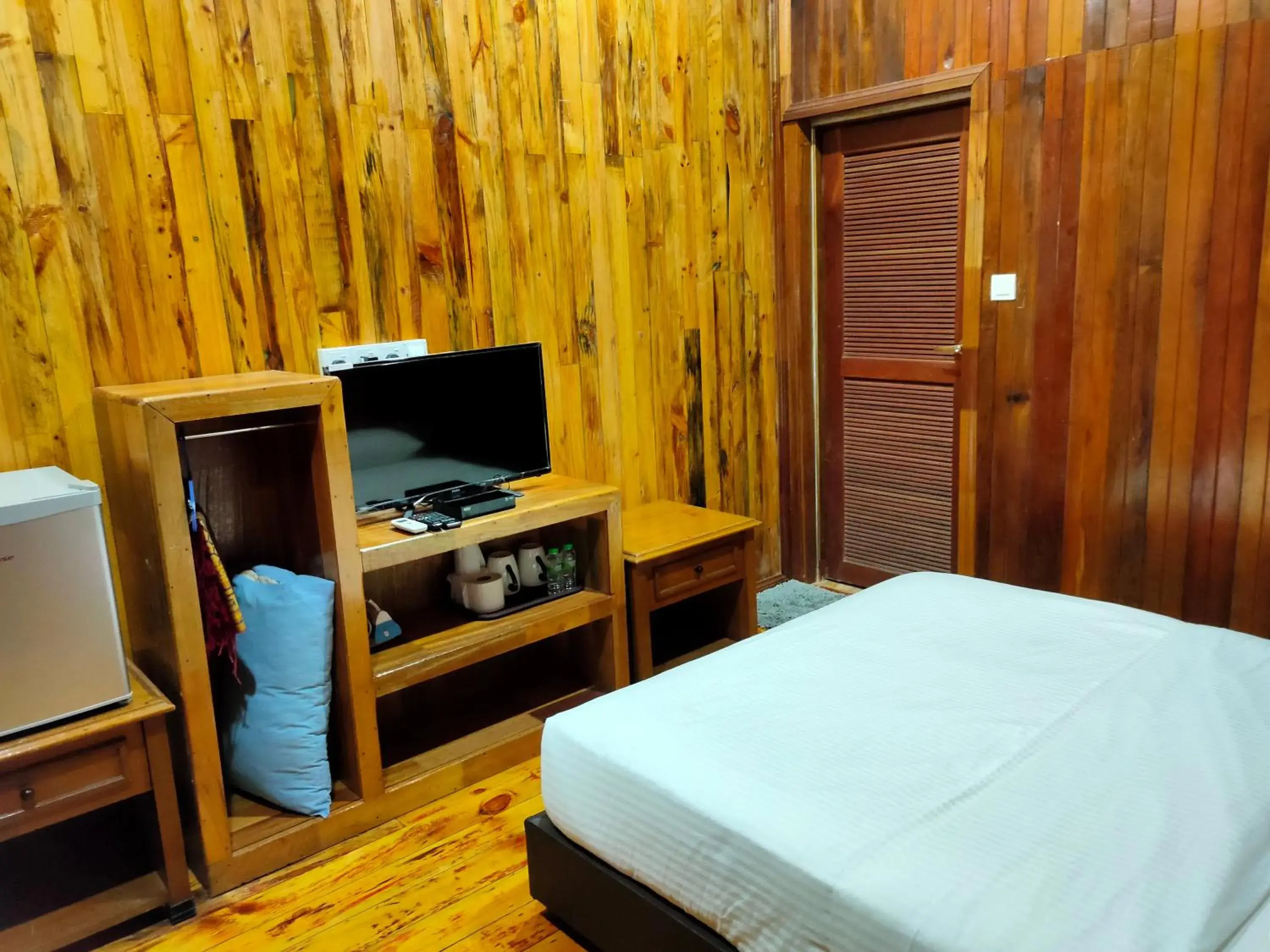Bedroom, TV/Entertainment Center in KEMBARA RESORT Bedroom, TV/Entertainment Center in KEMBARA RESORT