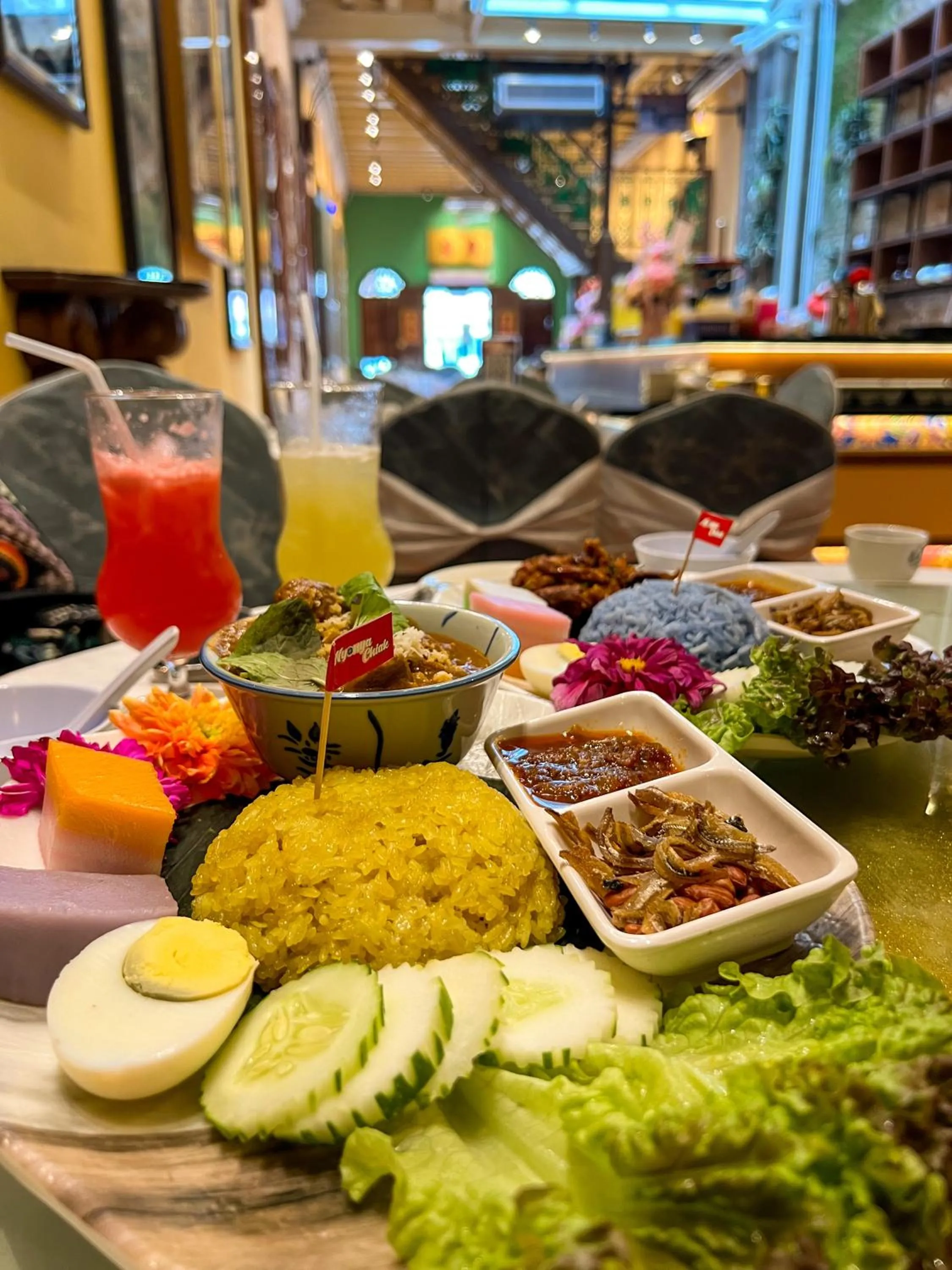 Restaurant/places to eat in Peranakan Suites Georgetown