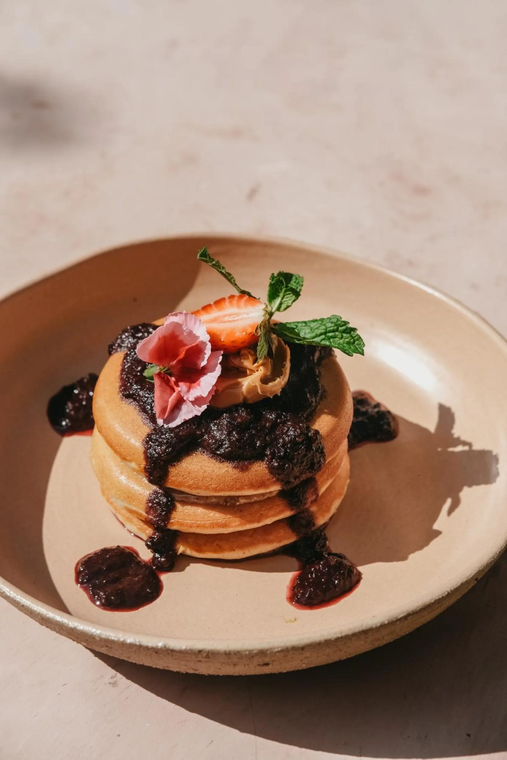 Restaurant/places to eat in Lulu's Villas