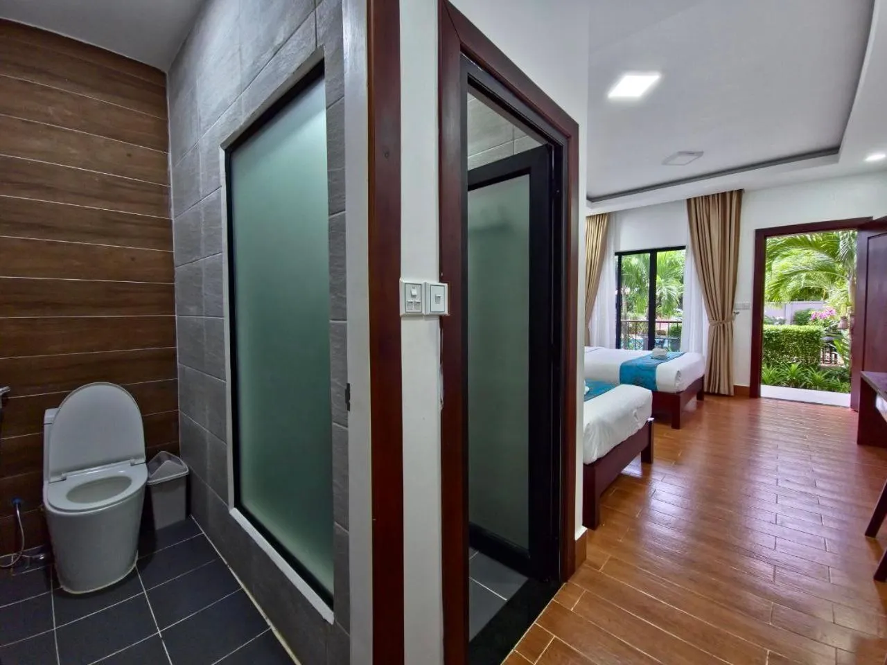 Toilet, Bed in Angkearboss Villa