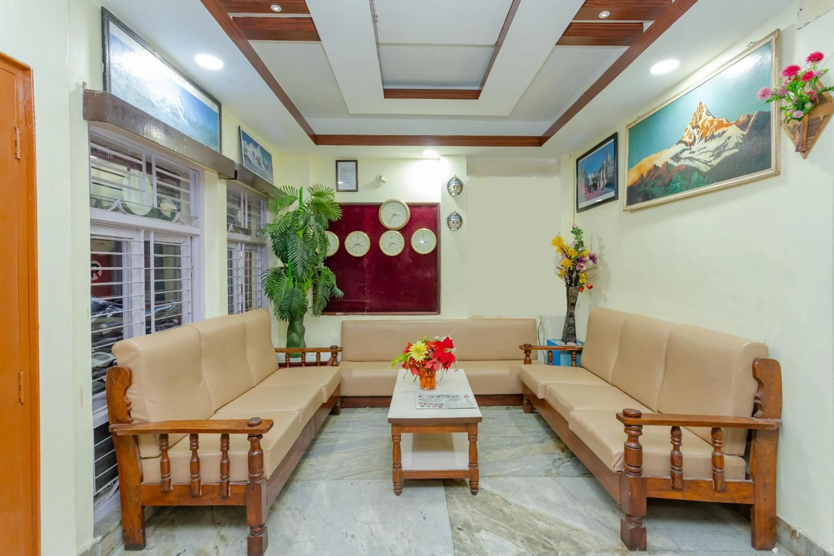 Lobby or reception in OYO 811 Hotel New Pokhara Palace