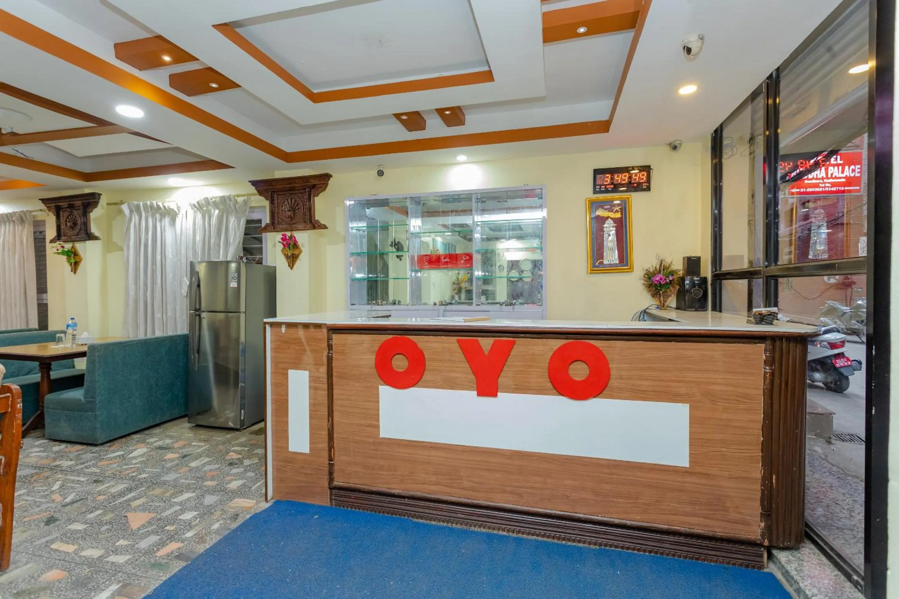 Lobby or reception in OYO 811 Hotel New Pokhara Palace