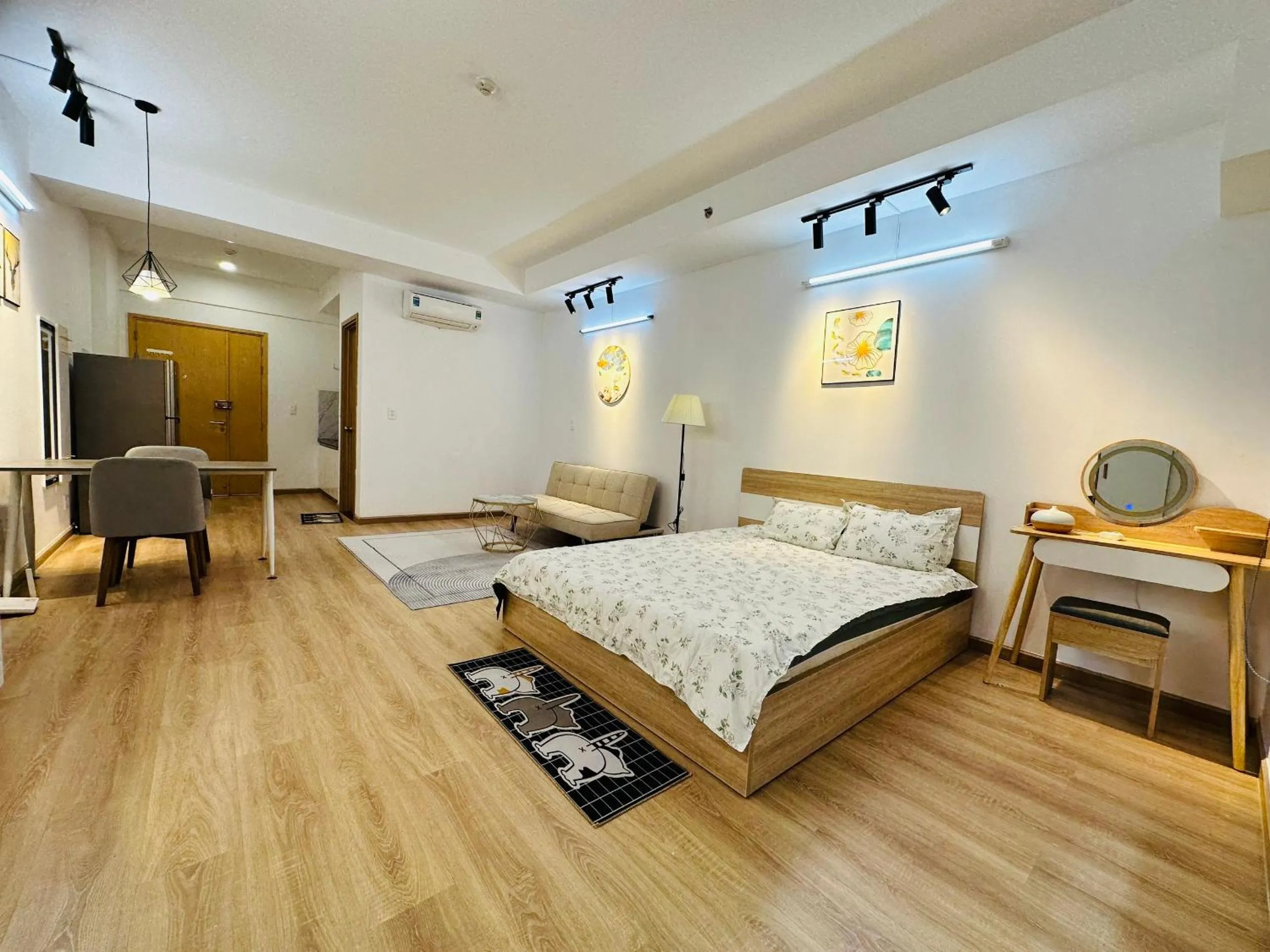 Bed in CHARMINGTON LA POINTE - LUXURY APARTMENT DISTRICT 10
