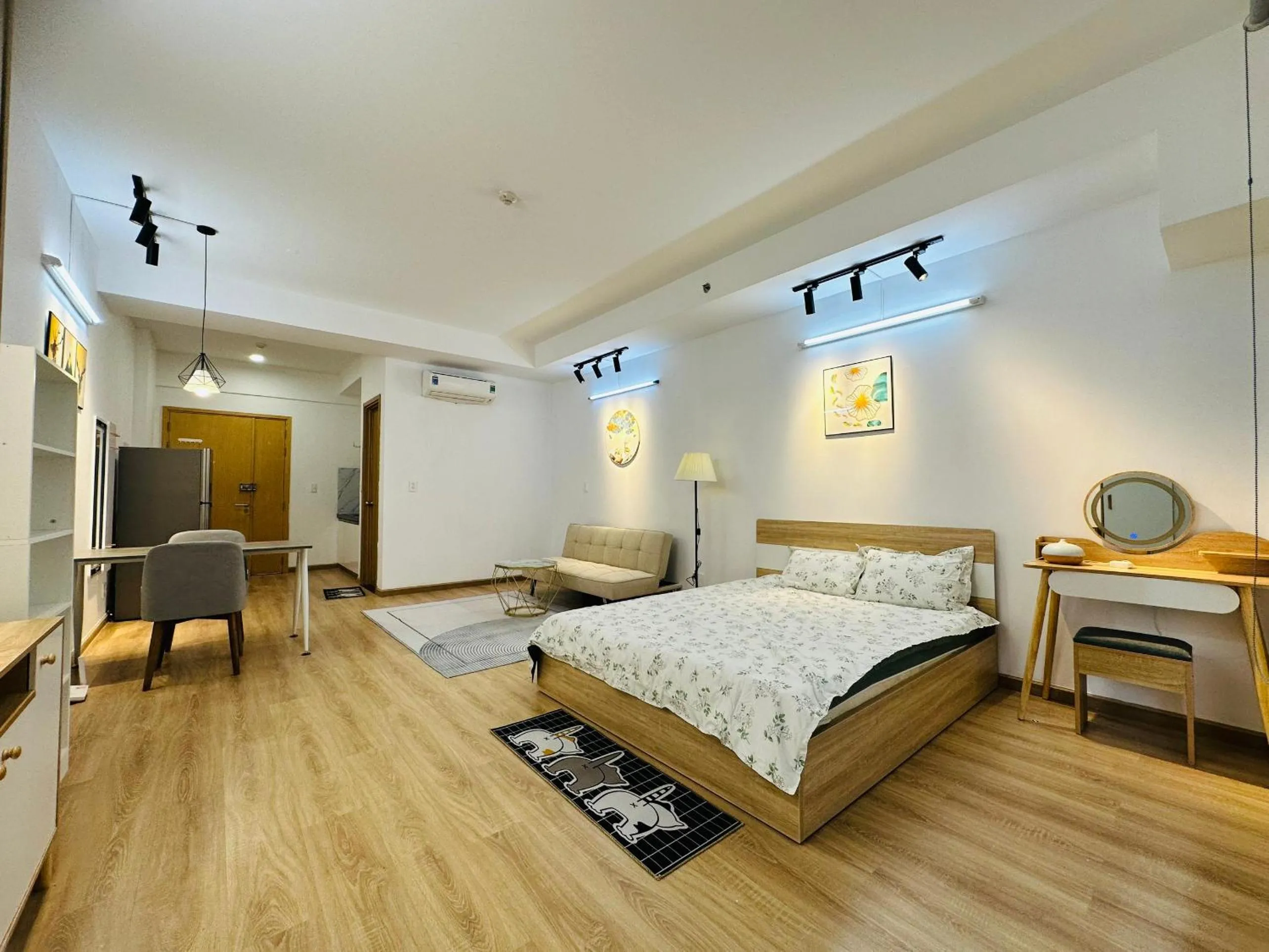 Bed in CHARMINGTON LA POINTE - LUXURY APARTMENT DISTRICT 10