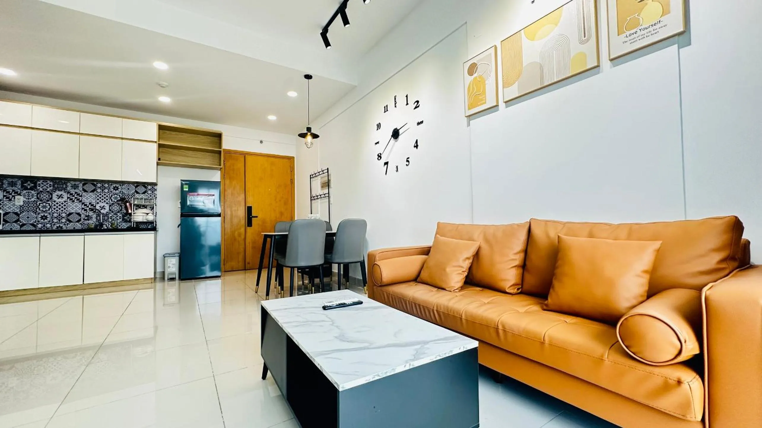 CHARMINGTON LA POINTE - LUXURY APARTMENT DISTRICT 10