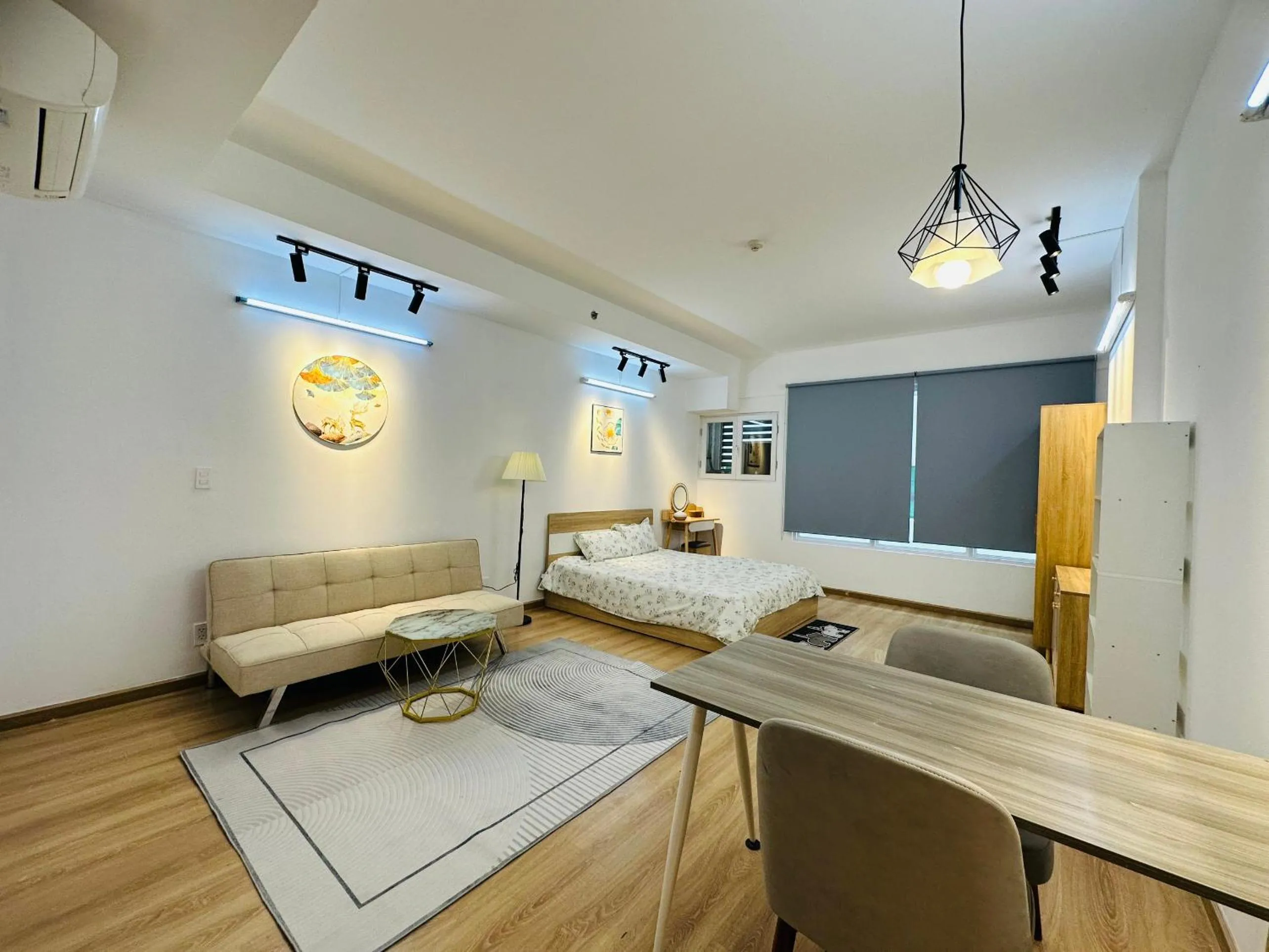 Bed in CHARMINGTON LA POINTE - LUXURY APARTMENT DISTRICT 10