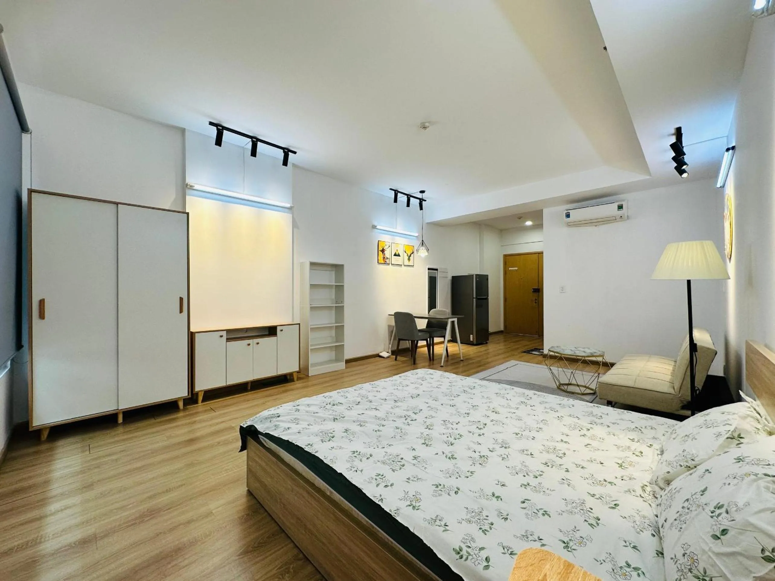 Bed in CHARMINGTON LA POINTE - LUXURY APARTMENT DISTRICT 10