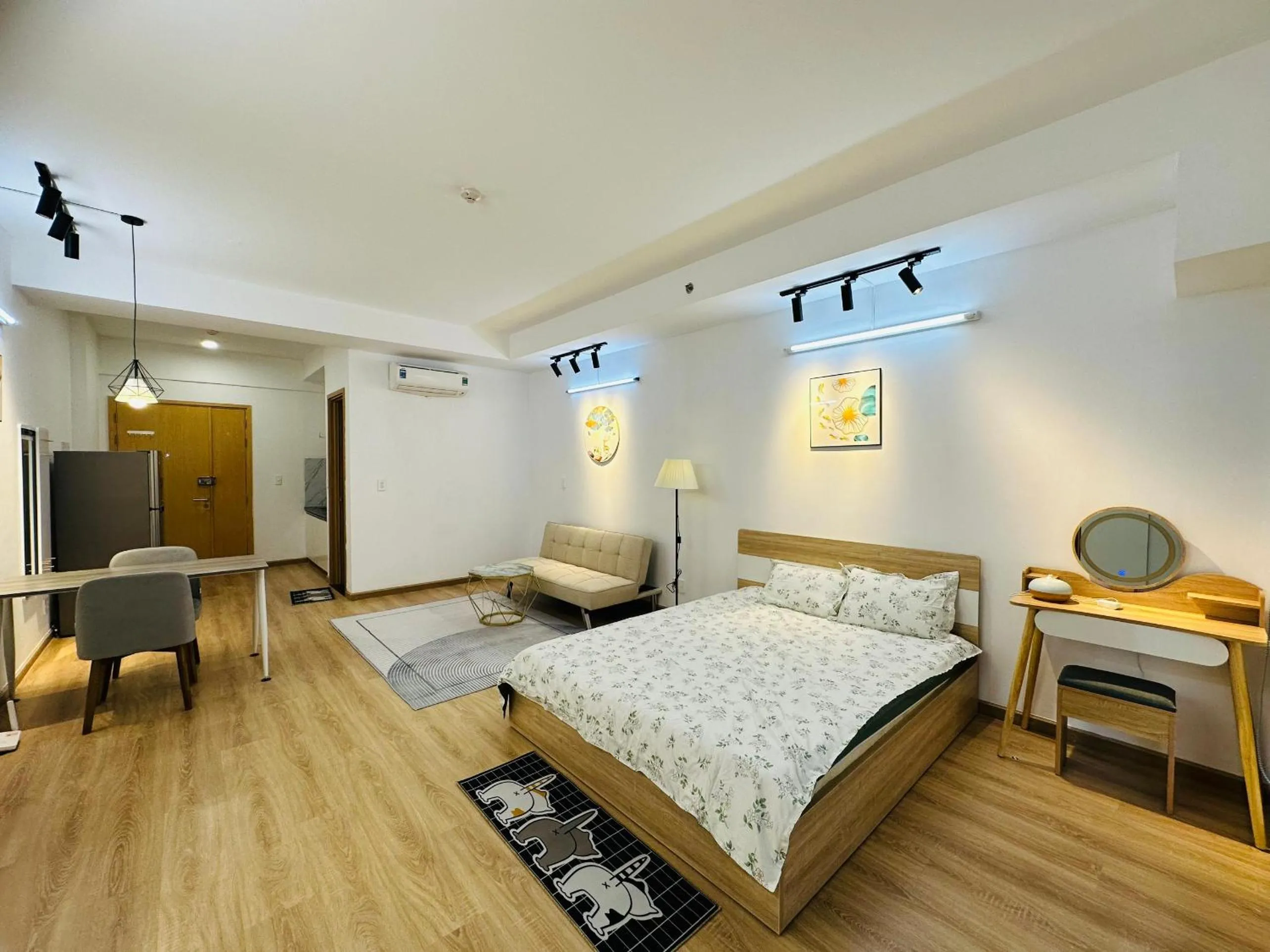 Bed in CHARMINGTON LA POINTE - LUXURY APARTMENT DISTRICT 10