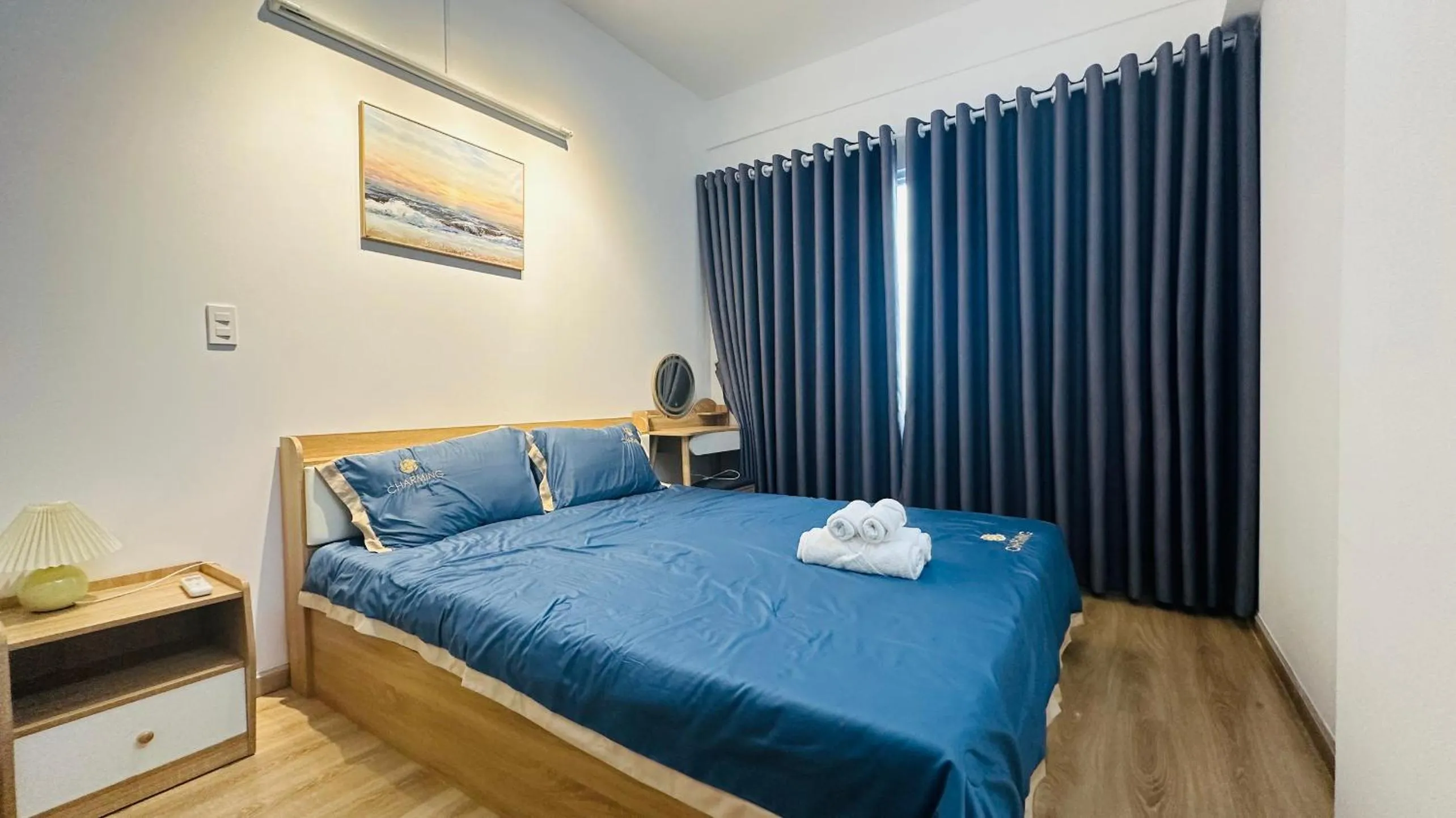 Bed in CHARMINGTON LA POINTE - LUXURY APARTMENT DISTRICT 10