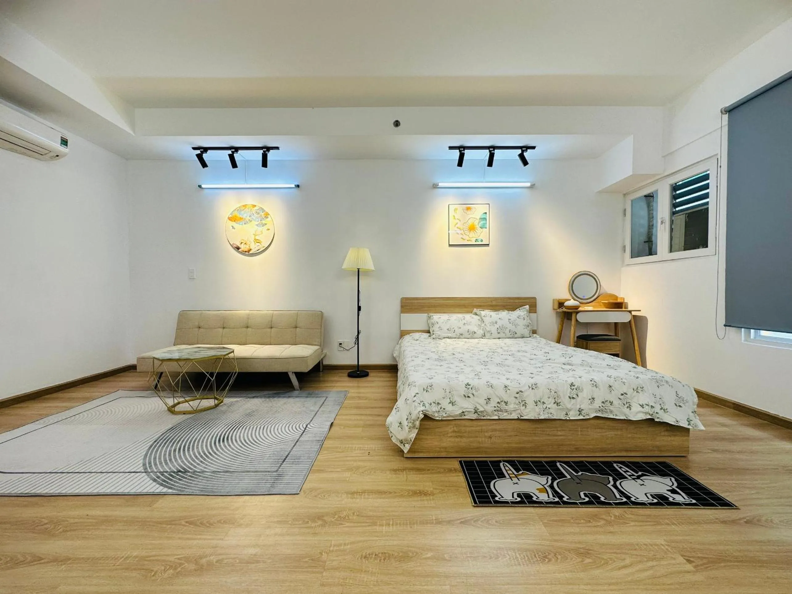 Bed in CHARMINGTON LA POINTE - LUXURY APARTMENT DISTRICT 10