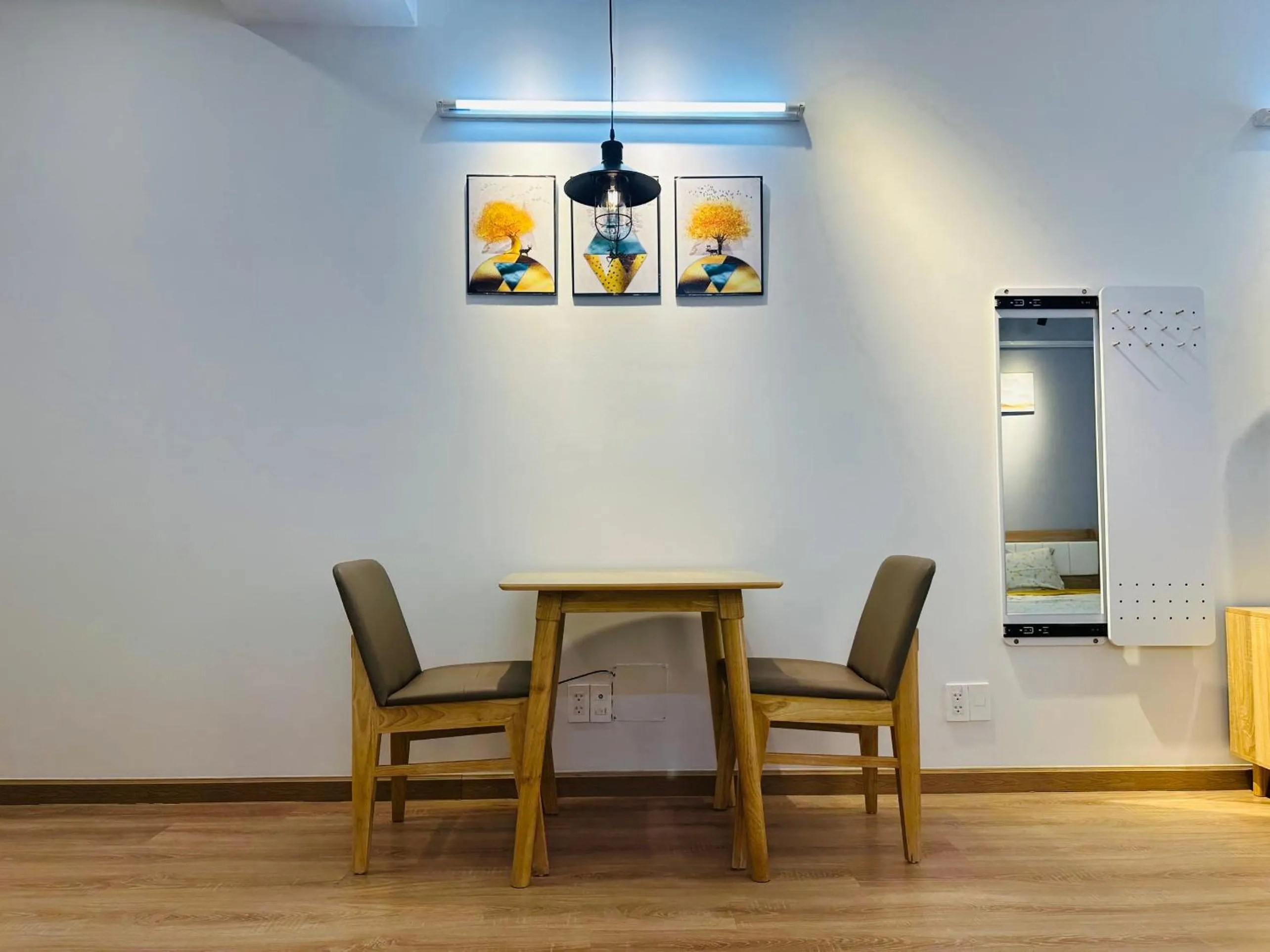 CHARMINGTON LA POINTE - LUXURY APARTMENT DISTRICT 10