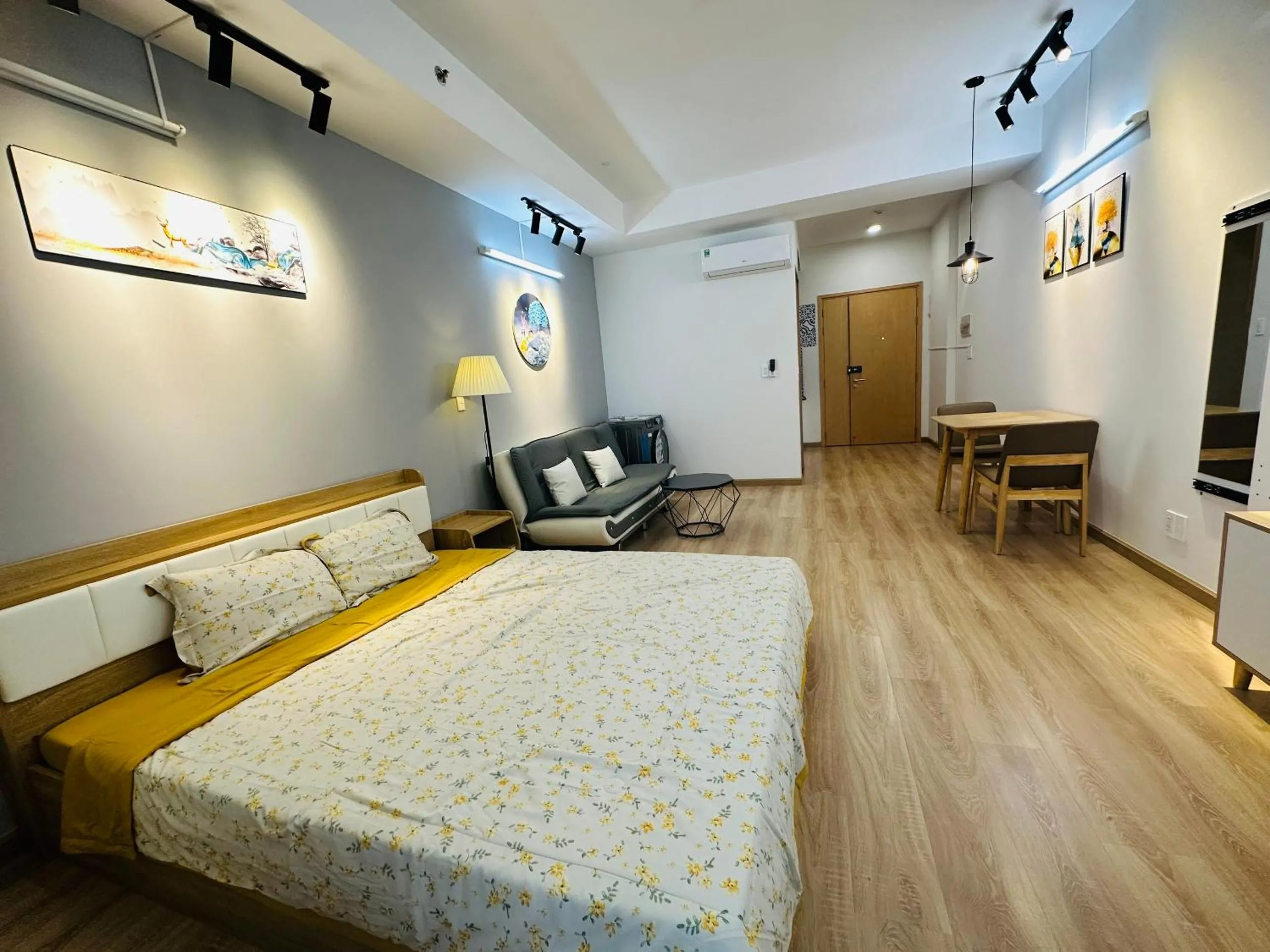 Bed in CHARMINGTON LA POINTE - LUXURY APARTMENT DISTRICT 10