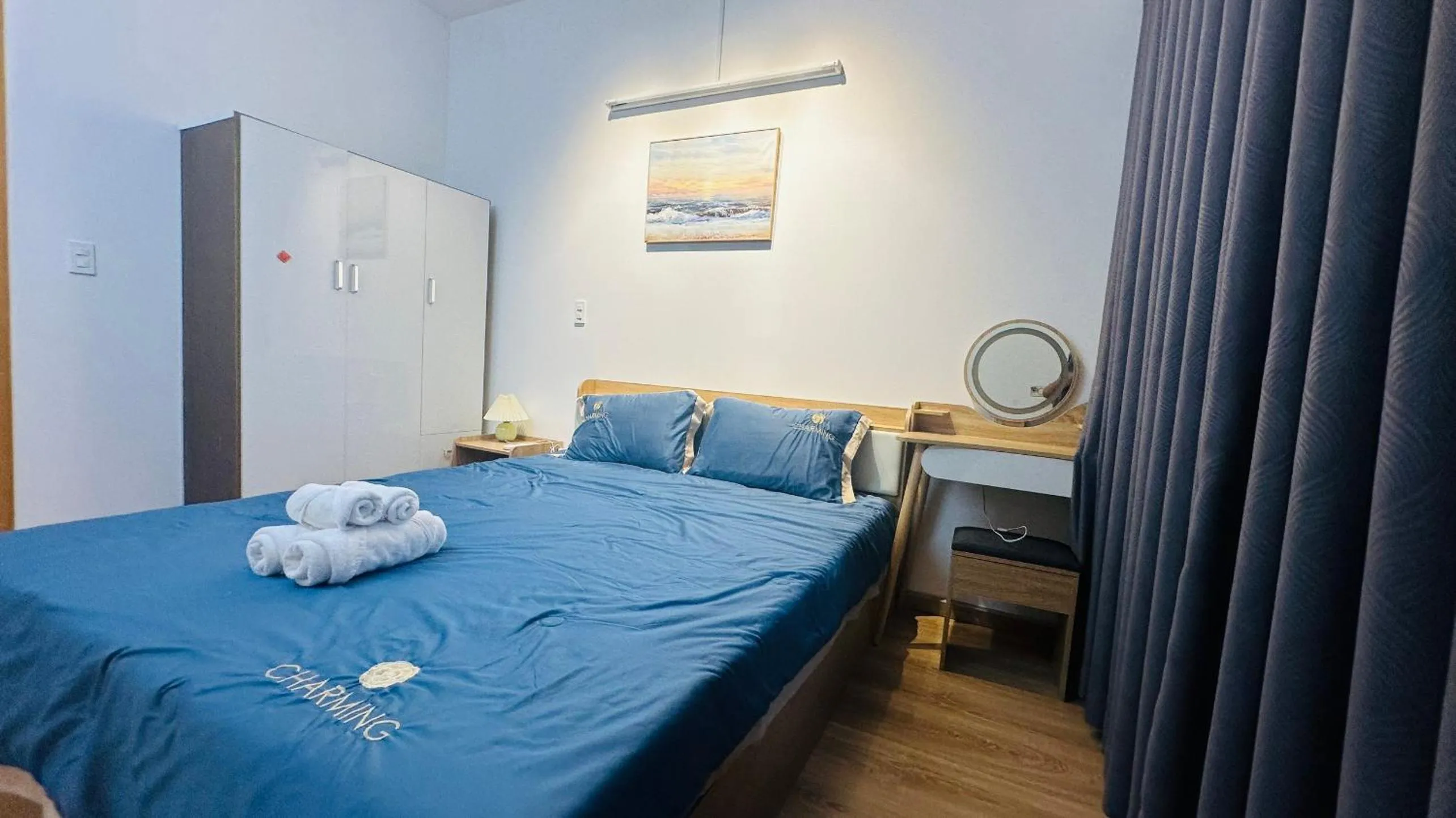 Bed in CHARMINGTON LA POINTE - LUXURY APARTMENT DISTRICT 10