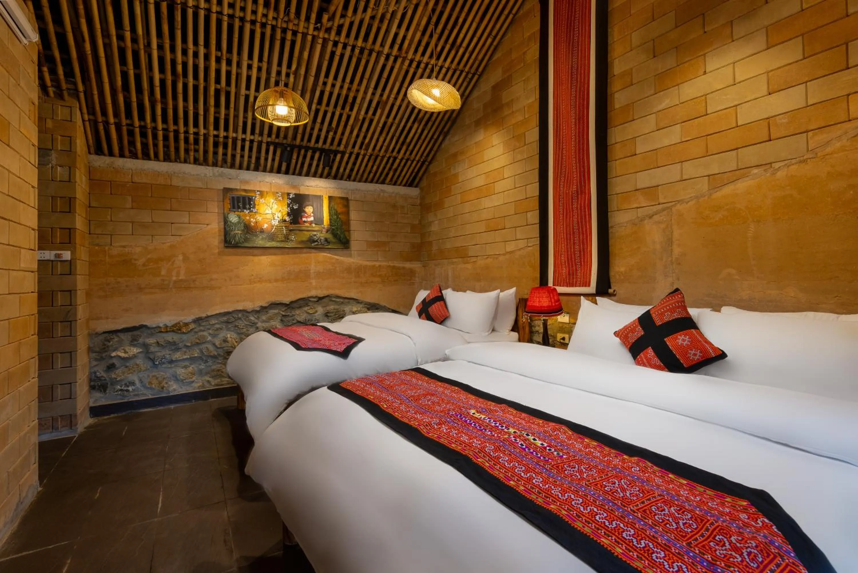 Photo of the whole room, Bed in Sapaxa Spring Garden Ecolodge