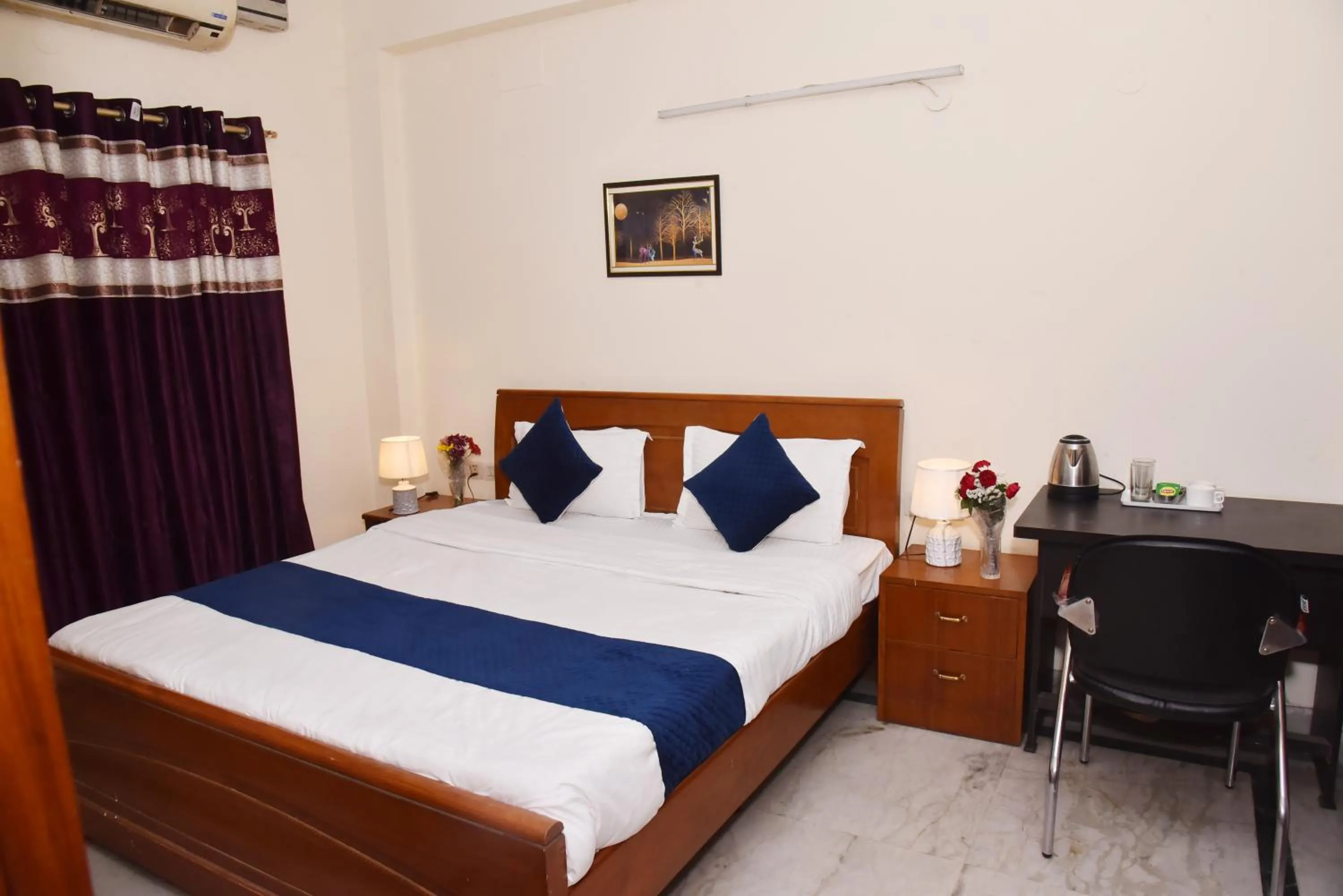 Bed in Hotel Sunshine