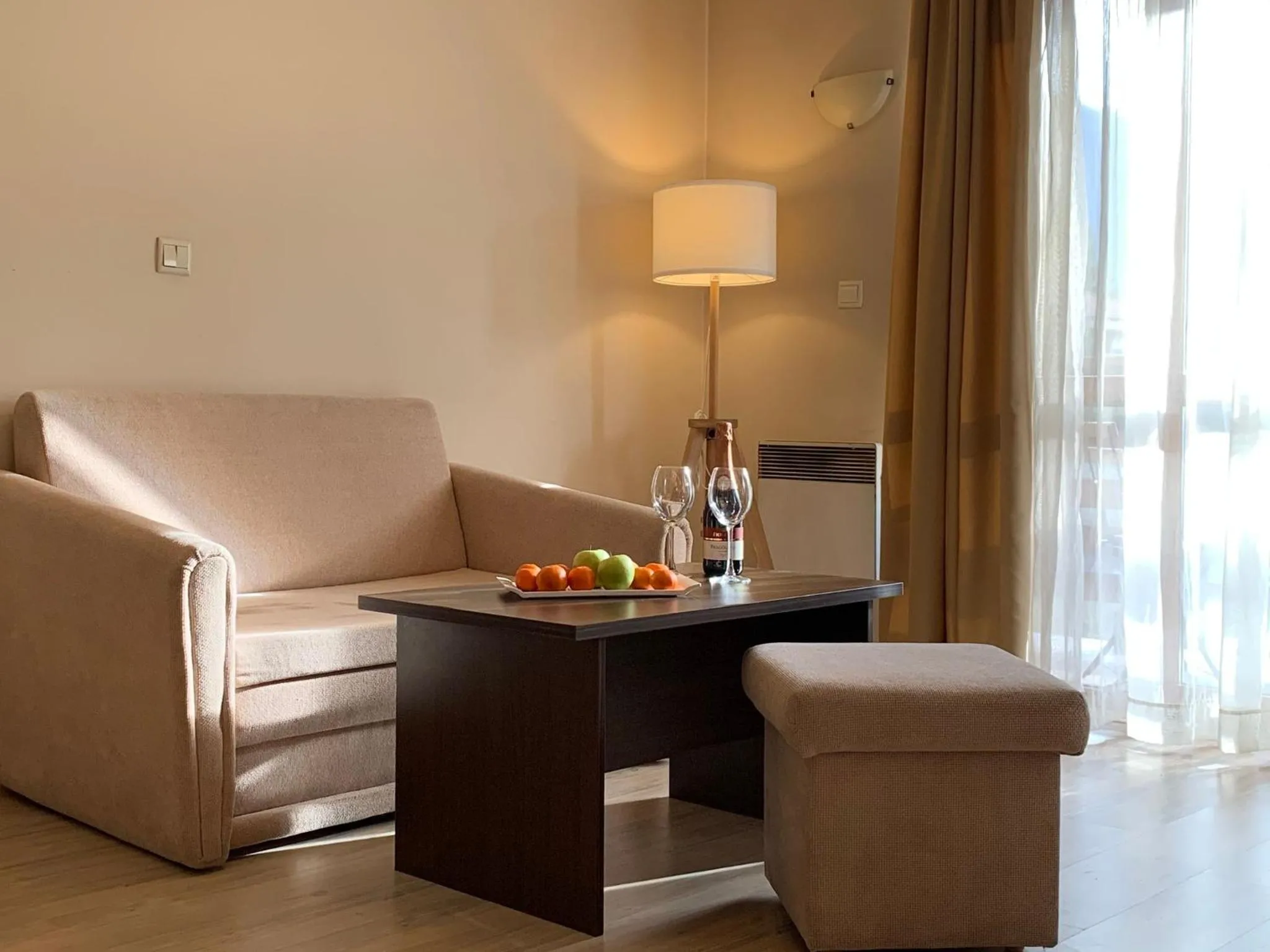 Restaurant/places to eat in Banderitsa Apartment 3