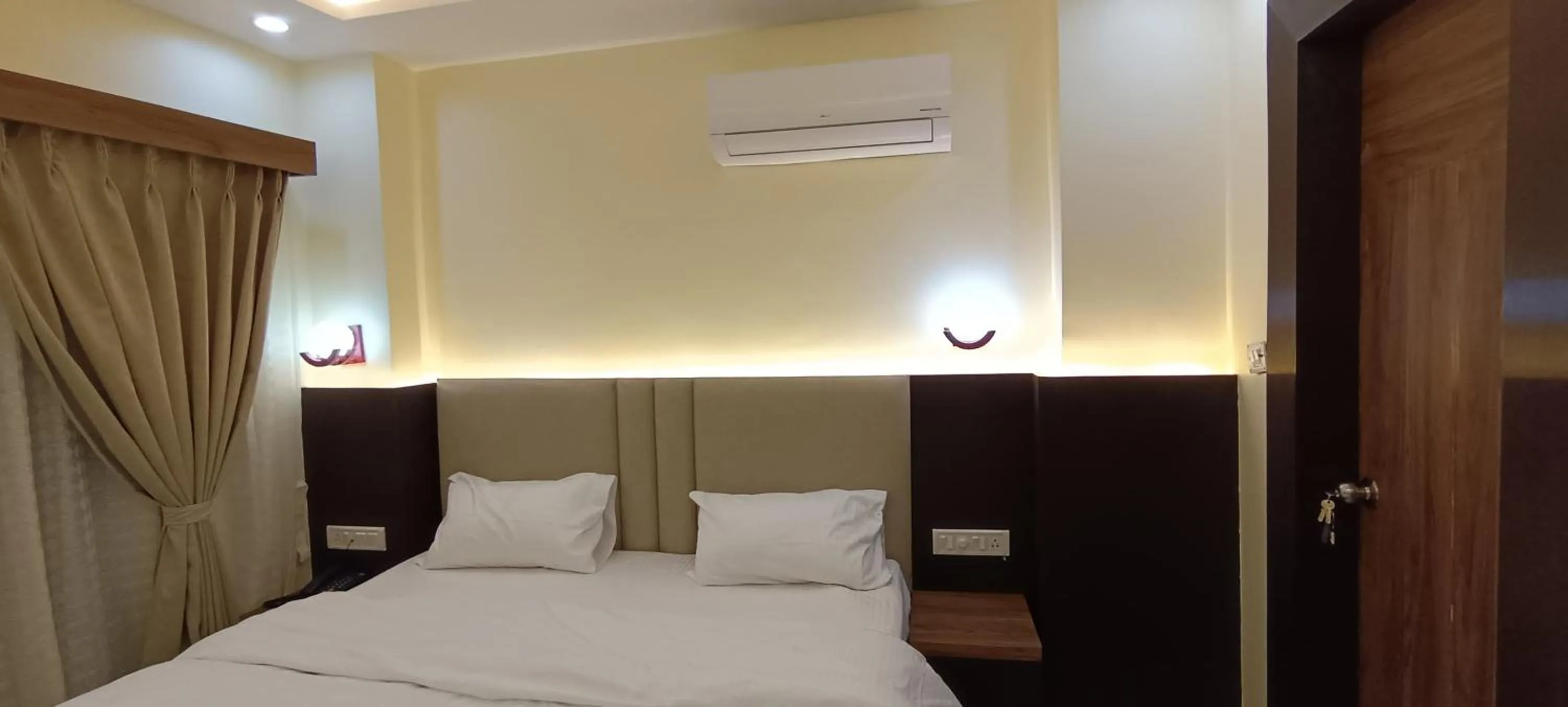 Bedroom, Bed in The Banaras Hotel