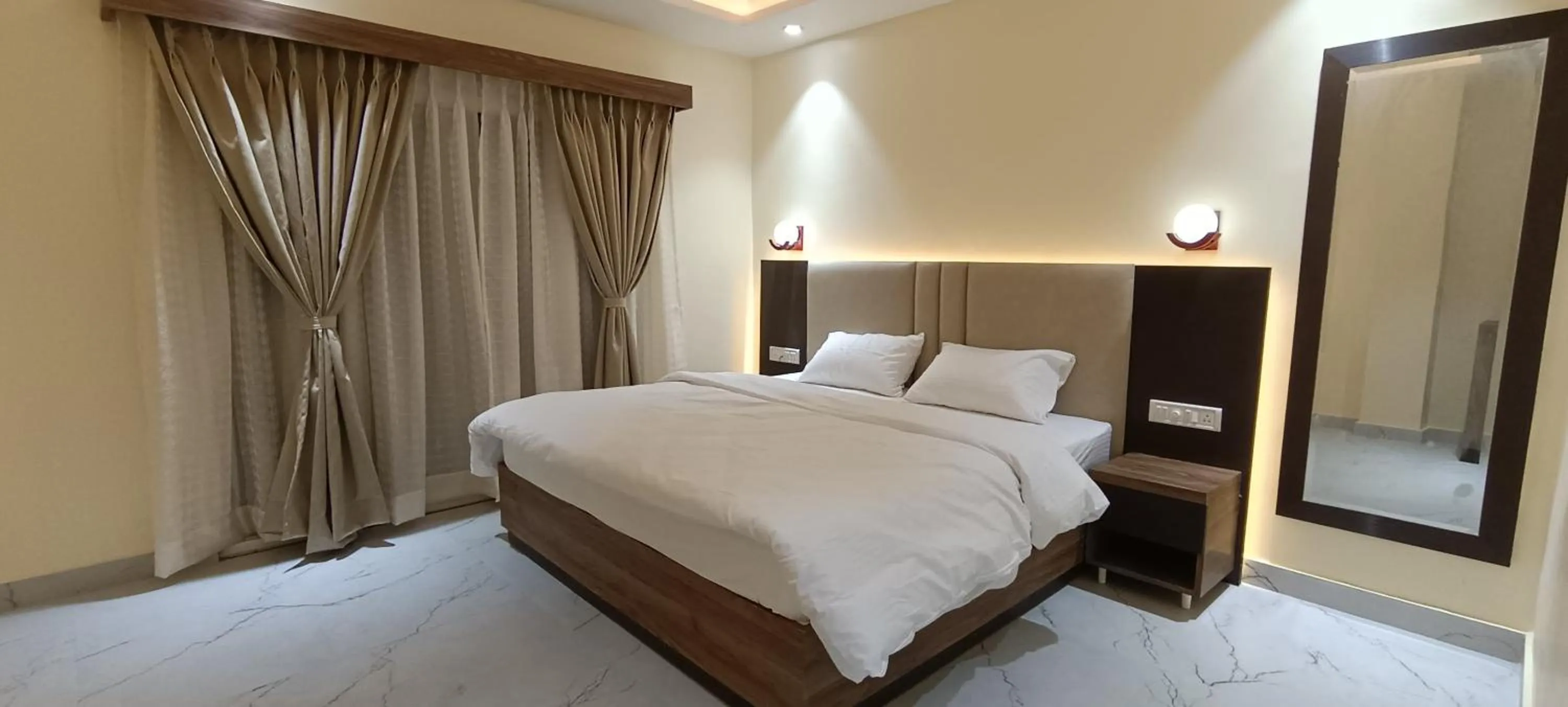 Bedroom, Bed in The Banaras Hotel