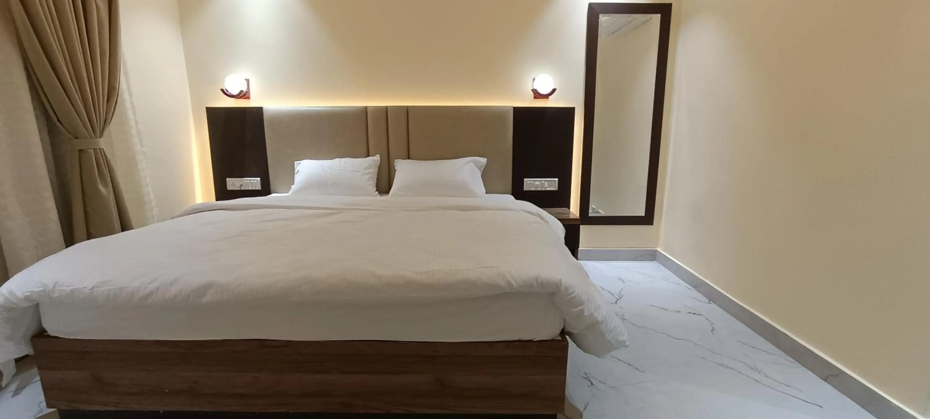 Bed in The Banaras Hotel