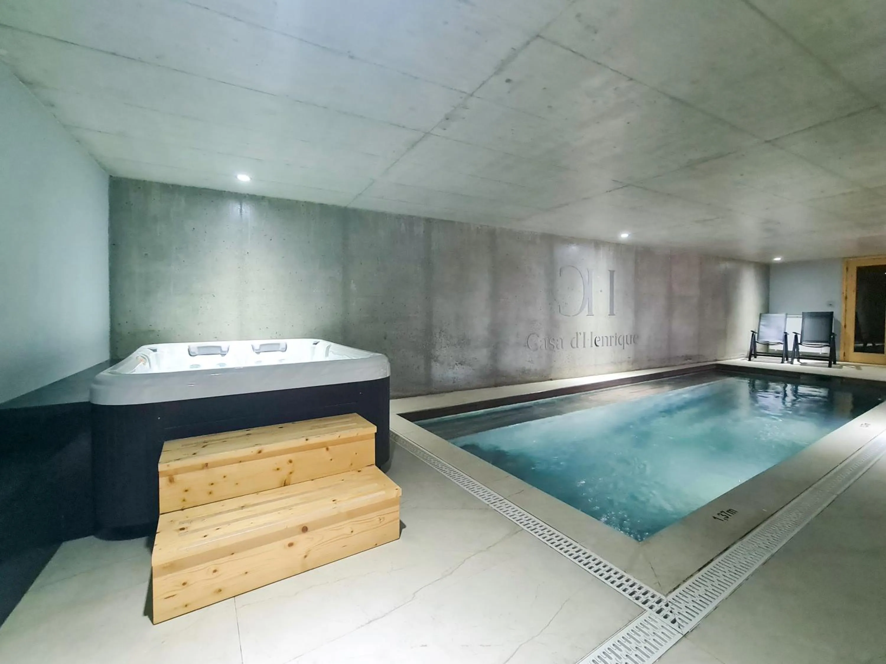 Hot Tub in Casa d'Henrique Retreat Pool and Spa