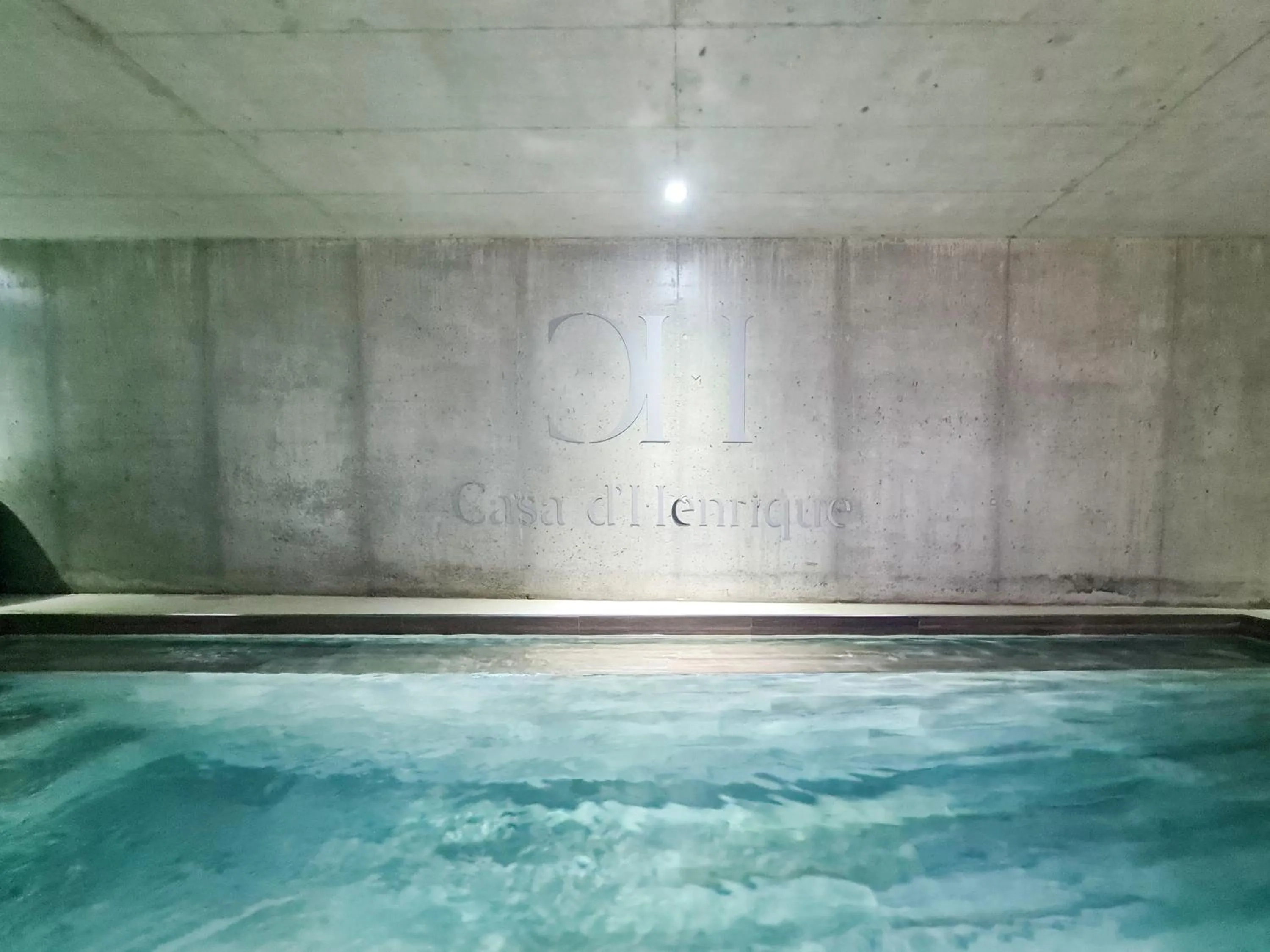 Swimming pool in Casa d'Henrique Retreat Pool and Spa