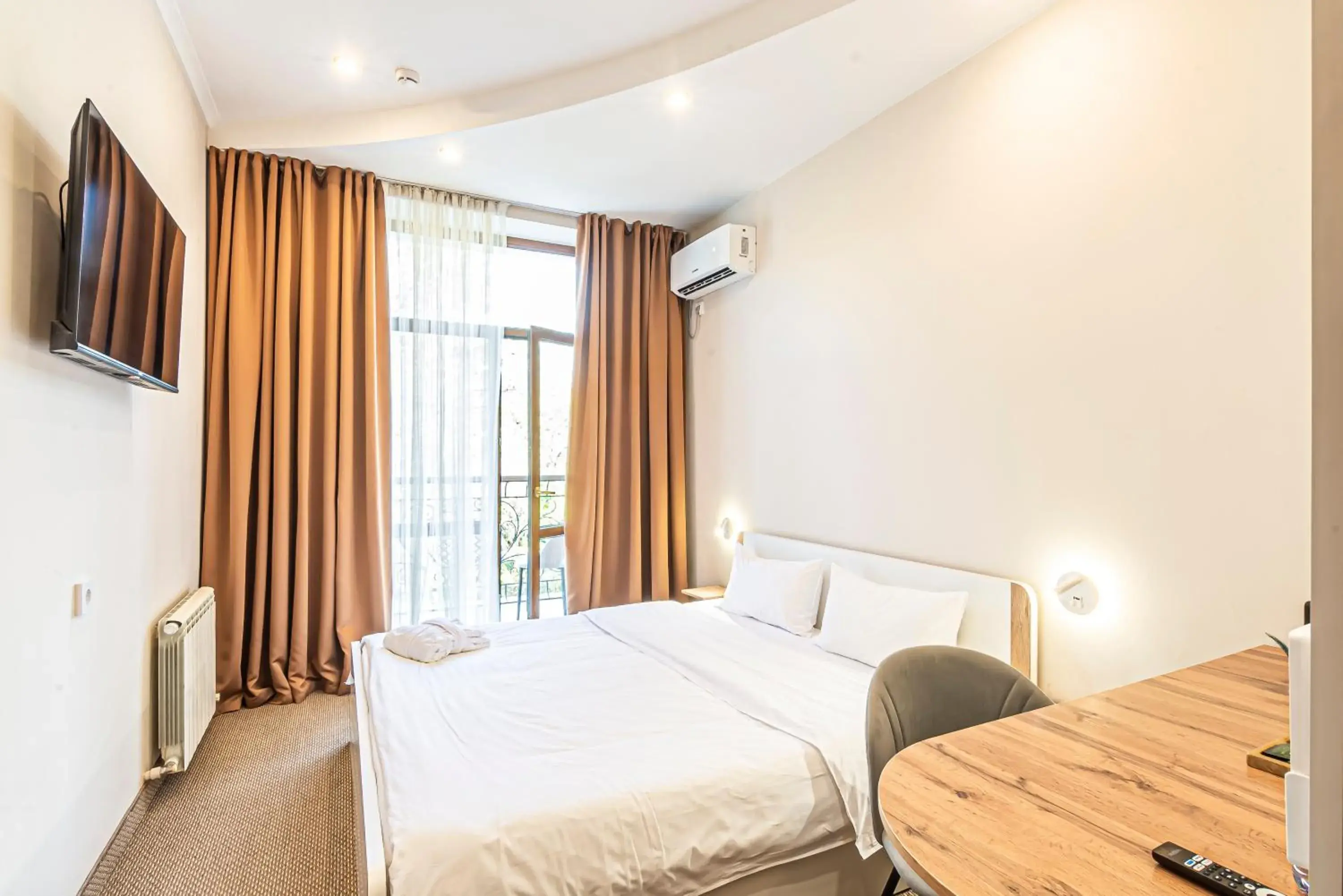 Budget Double Room - single occupancy in AYKUN Hotel Budget Double Room - single occupancy in AYKUN Hotel