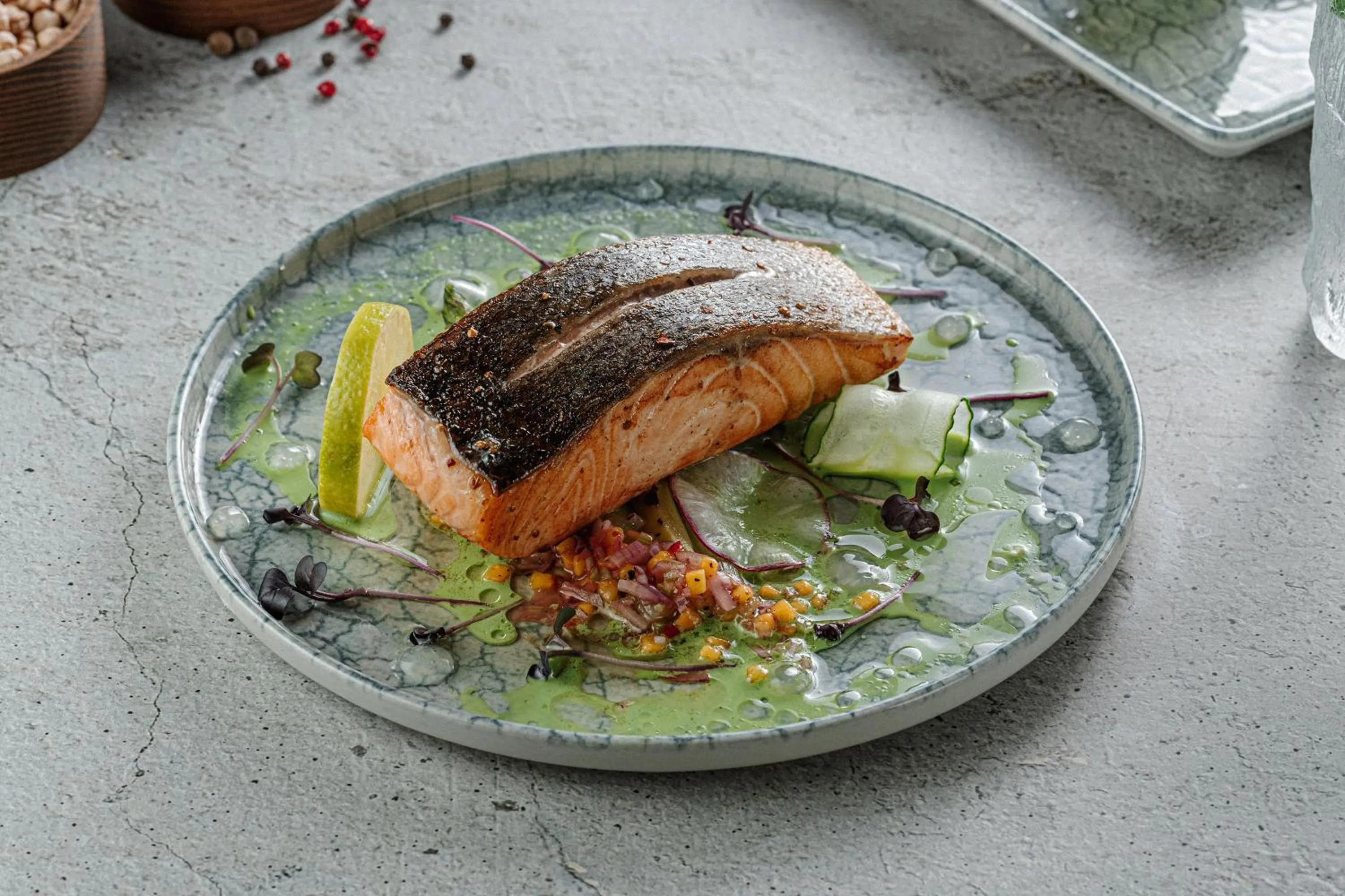 Restaurant/places to eat in AYKUN Hotel