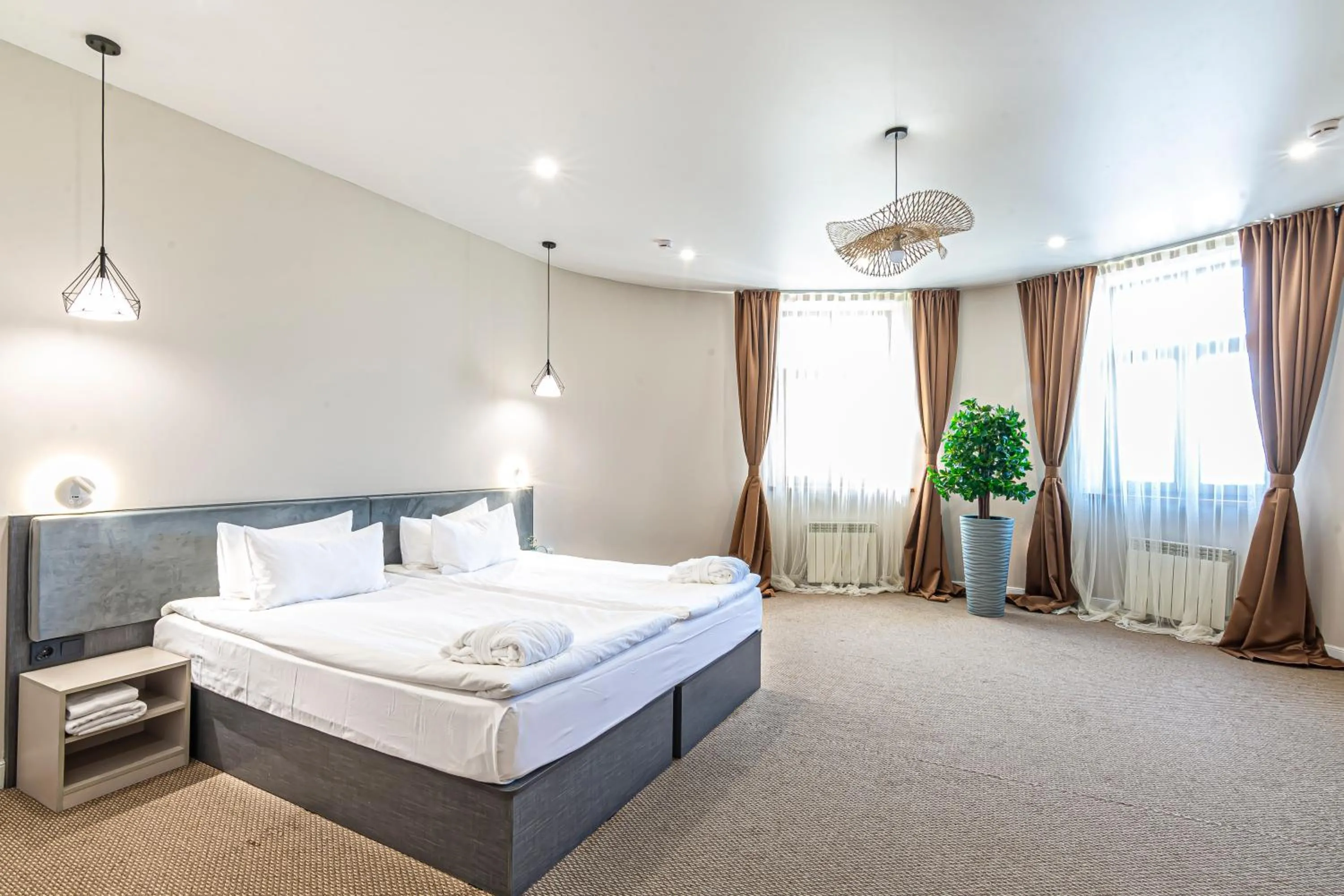 Bed in AYKUN Hotel