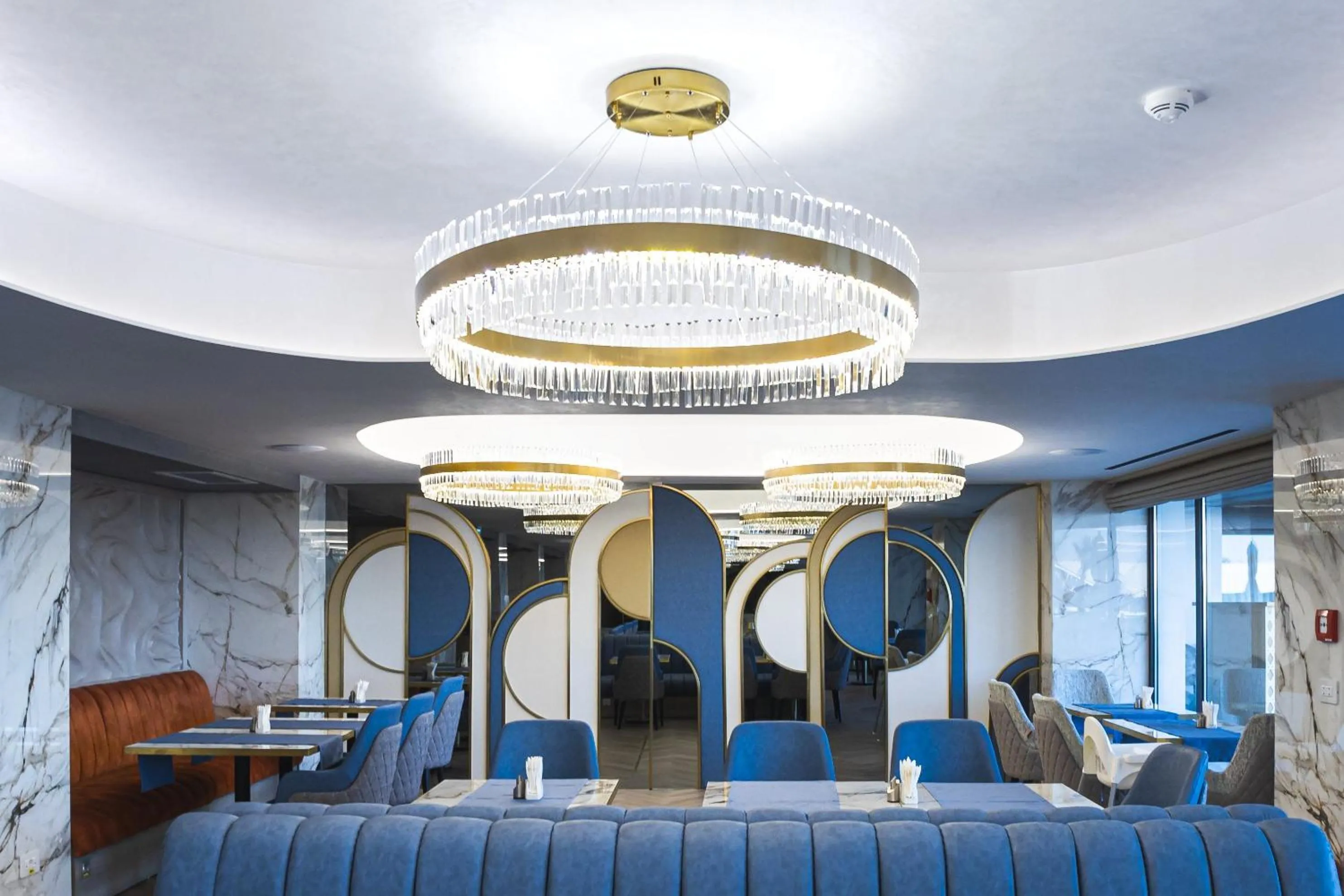 Restaurant/places to eat in Crowne Plaza Constanta - Mamaia Beach by IHG