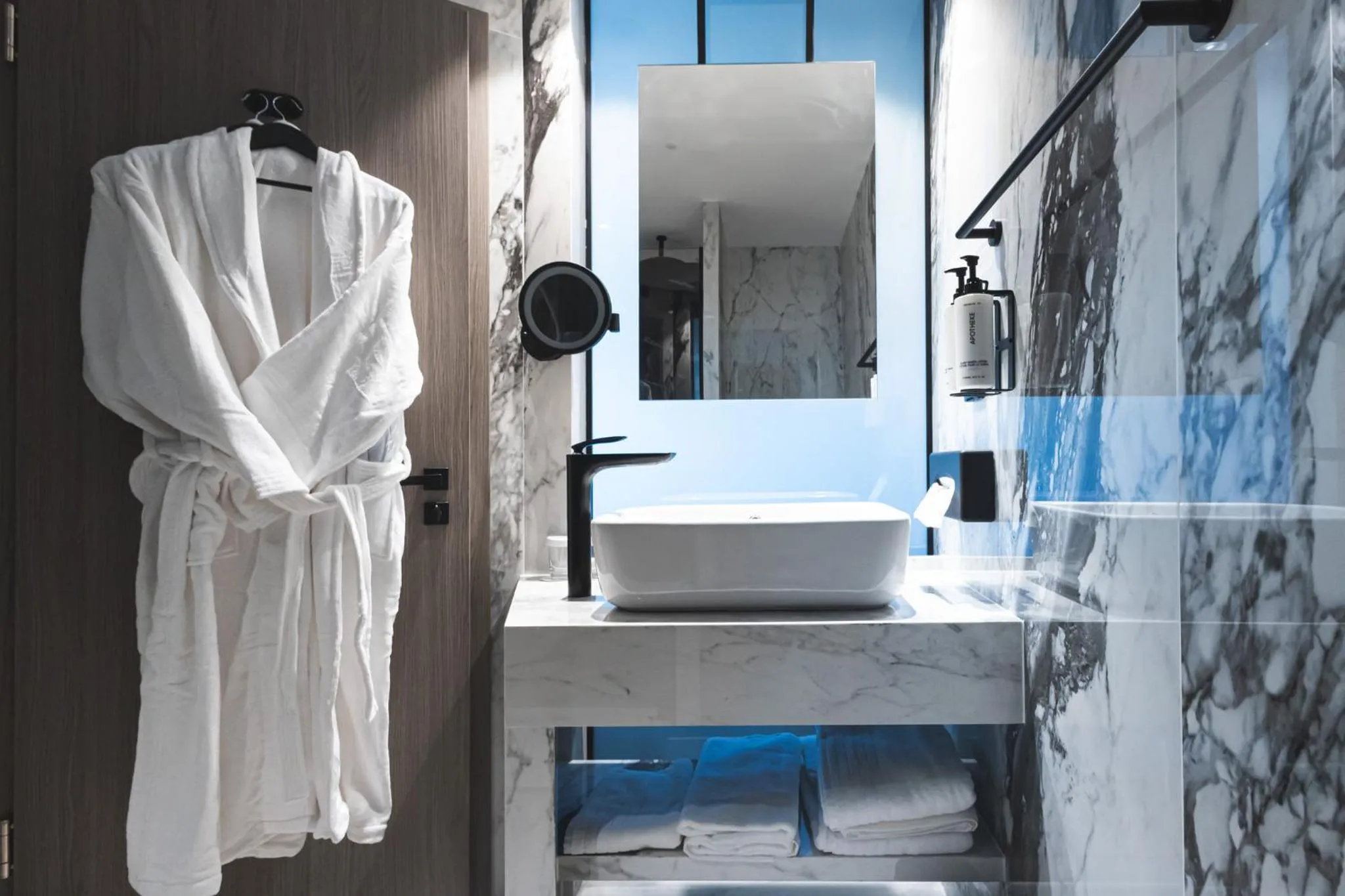 Bathroom in Crowne Plaza Constanta - Mamaia Beach by IHG