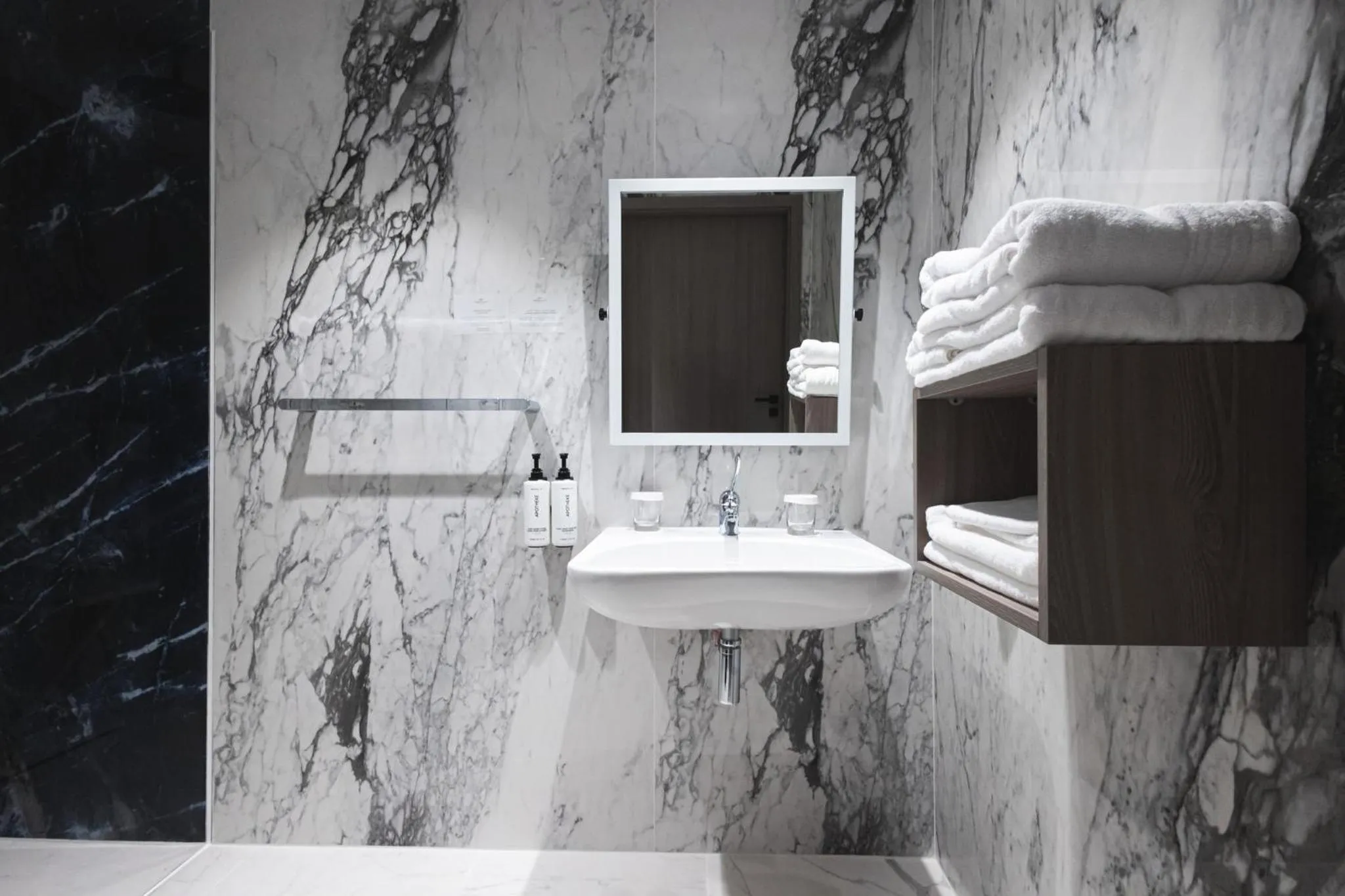 Bathroom in Crowne Plaza Constanta - Mamaia Beach by IHG