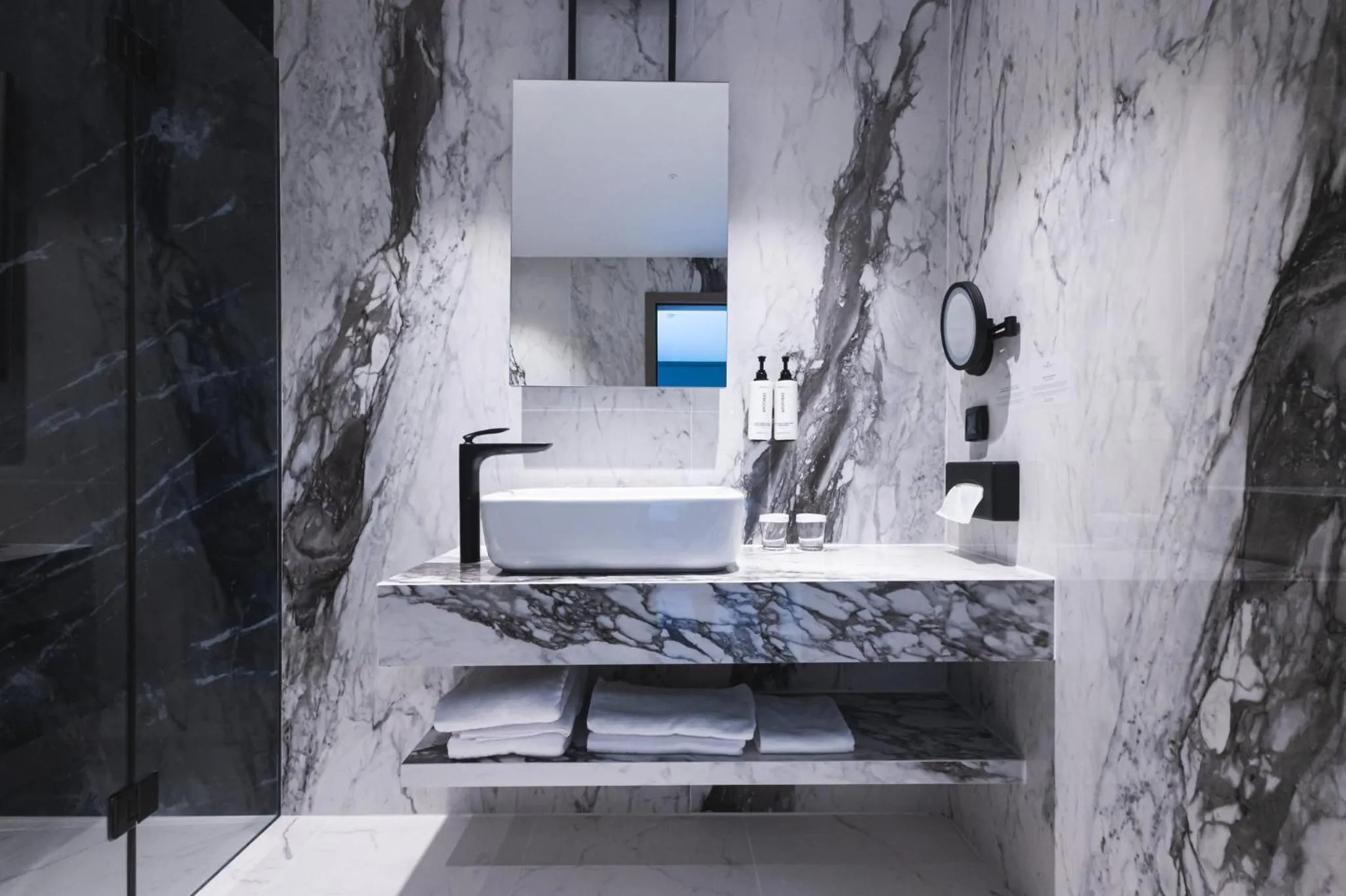 Bathroom in Crowne Plaza Constanta - Mamaia Beach by IHG