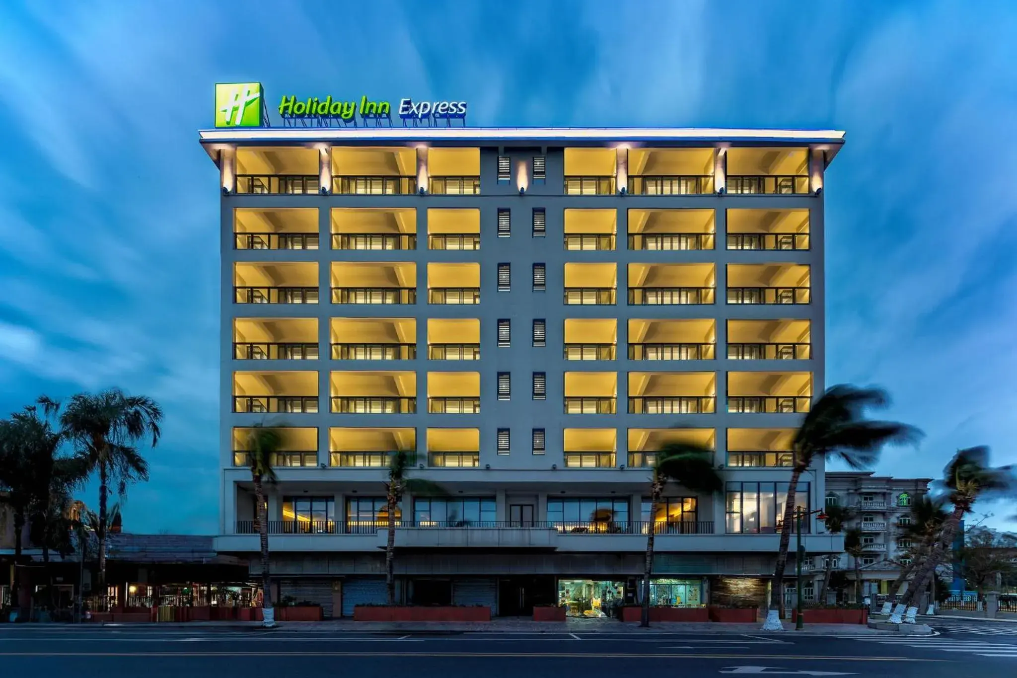 Property Building in Holiday Inn Express Zhuhai Guishan Island, an IHG Hotel Property Building in Holiday Inn Express Zhuhai Guishan Island, an IHG Hotel