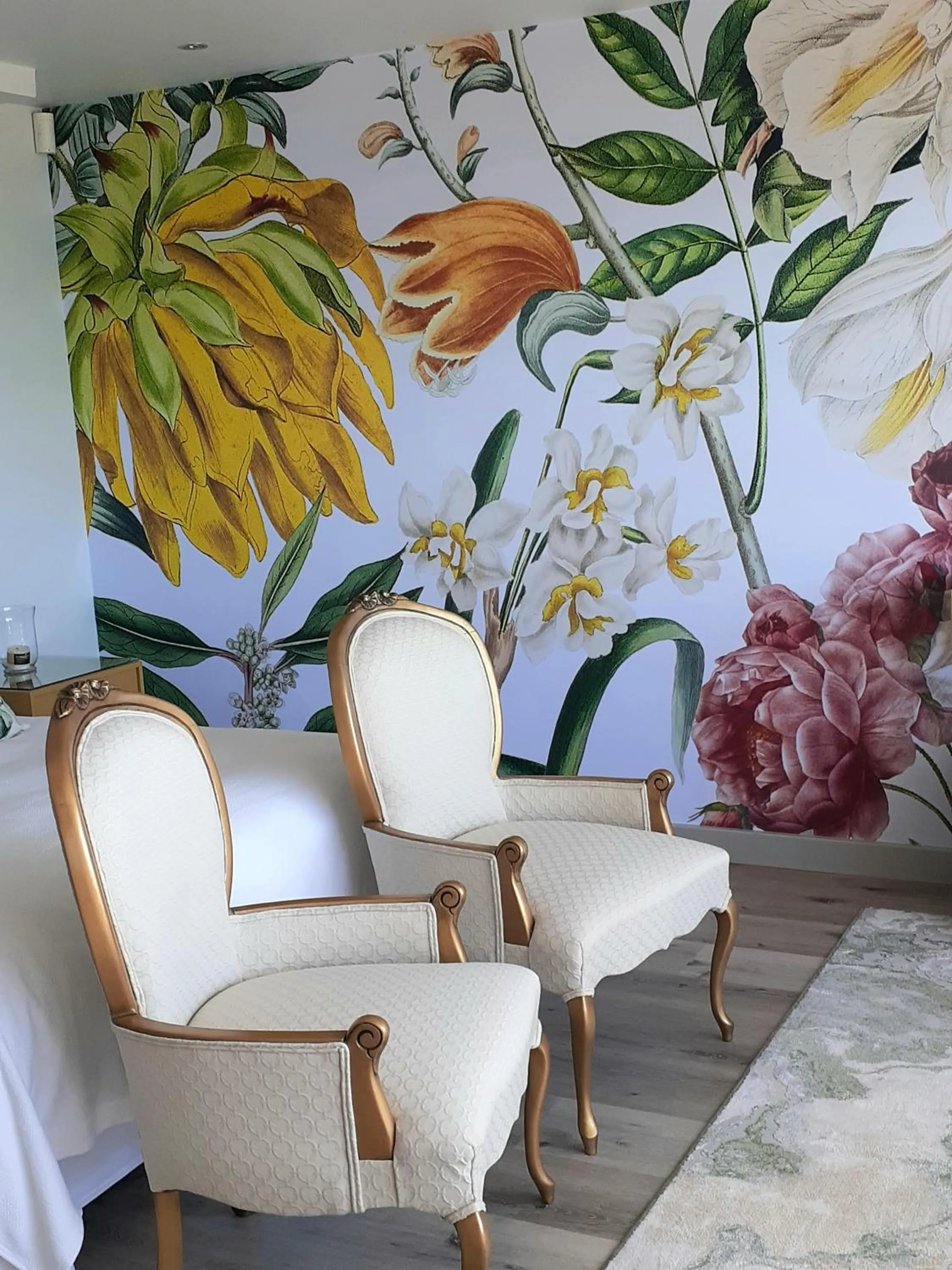 Decorative detail in 65onCliff