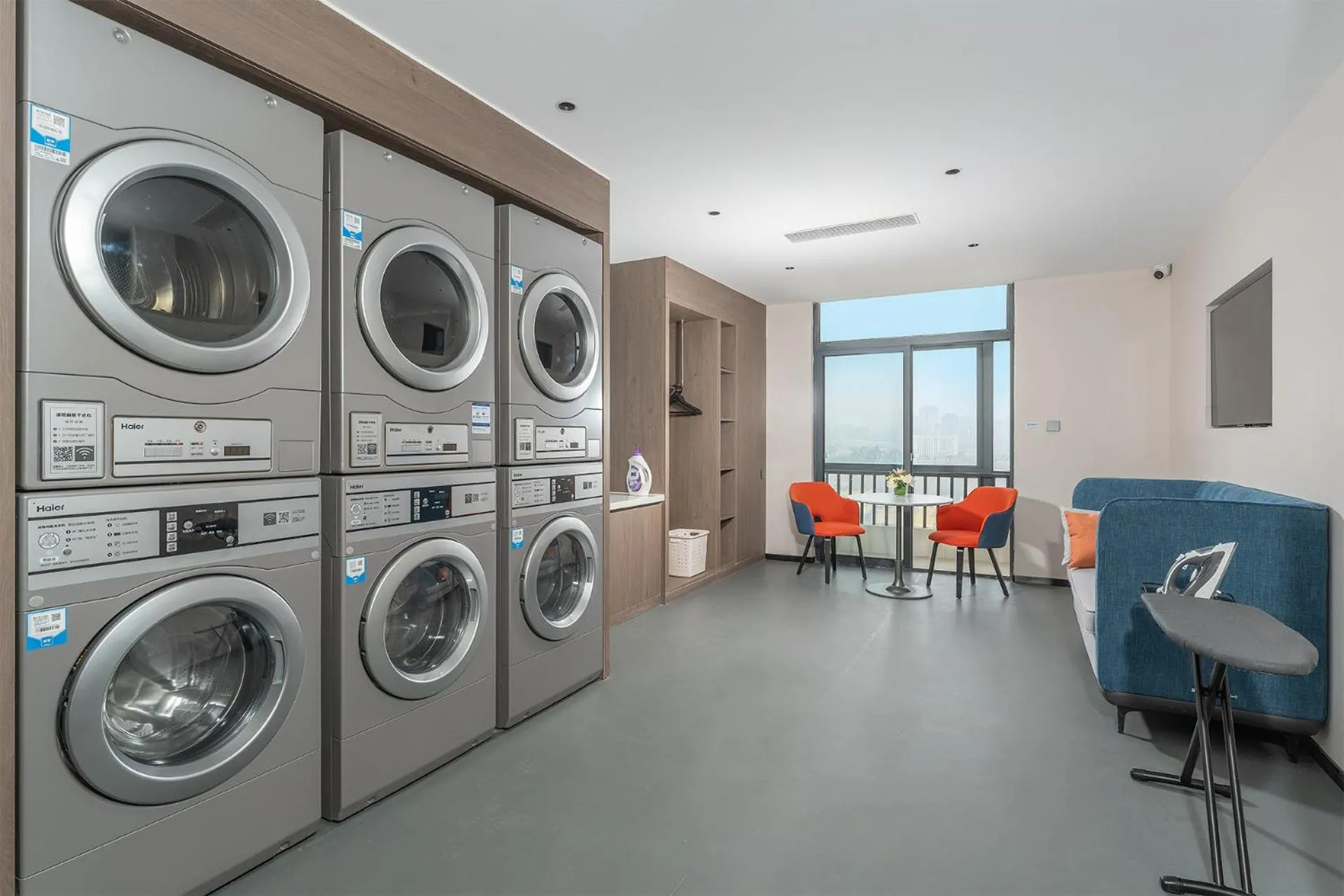 washing machine in Holiday Inn Express Xiamen Jimei New Town by IHG