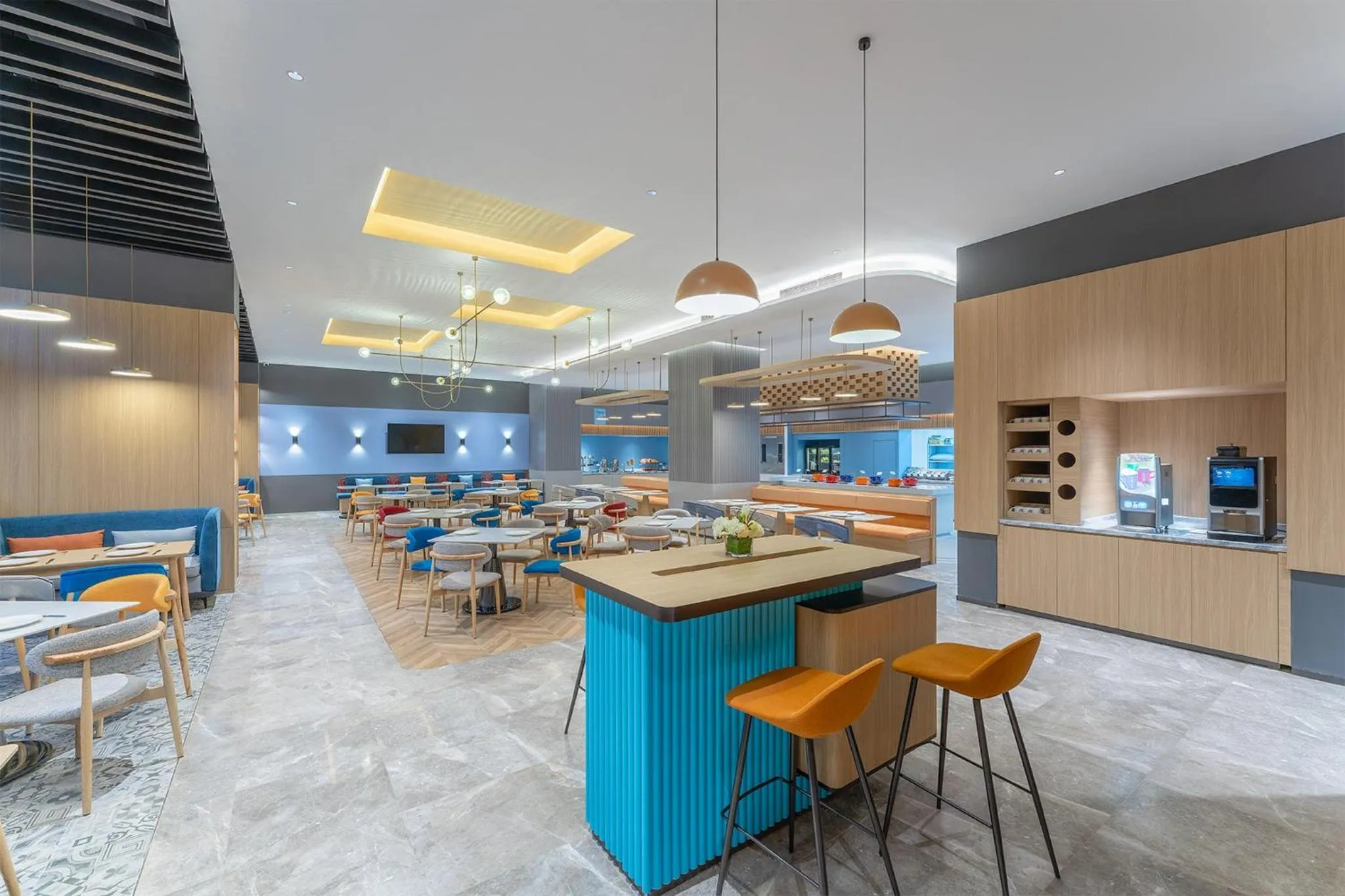 Restaurant/places to eat in Holiday Inn Express Xiamen Jimei New Town by IHG