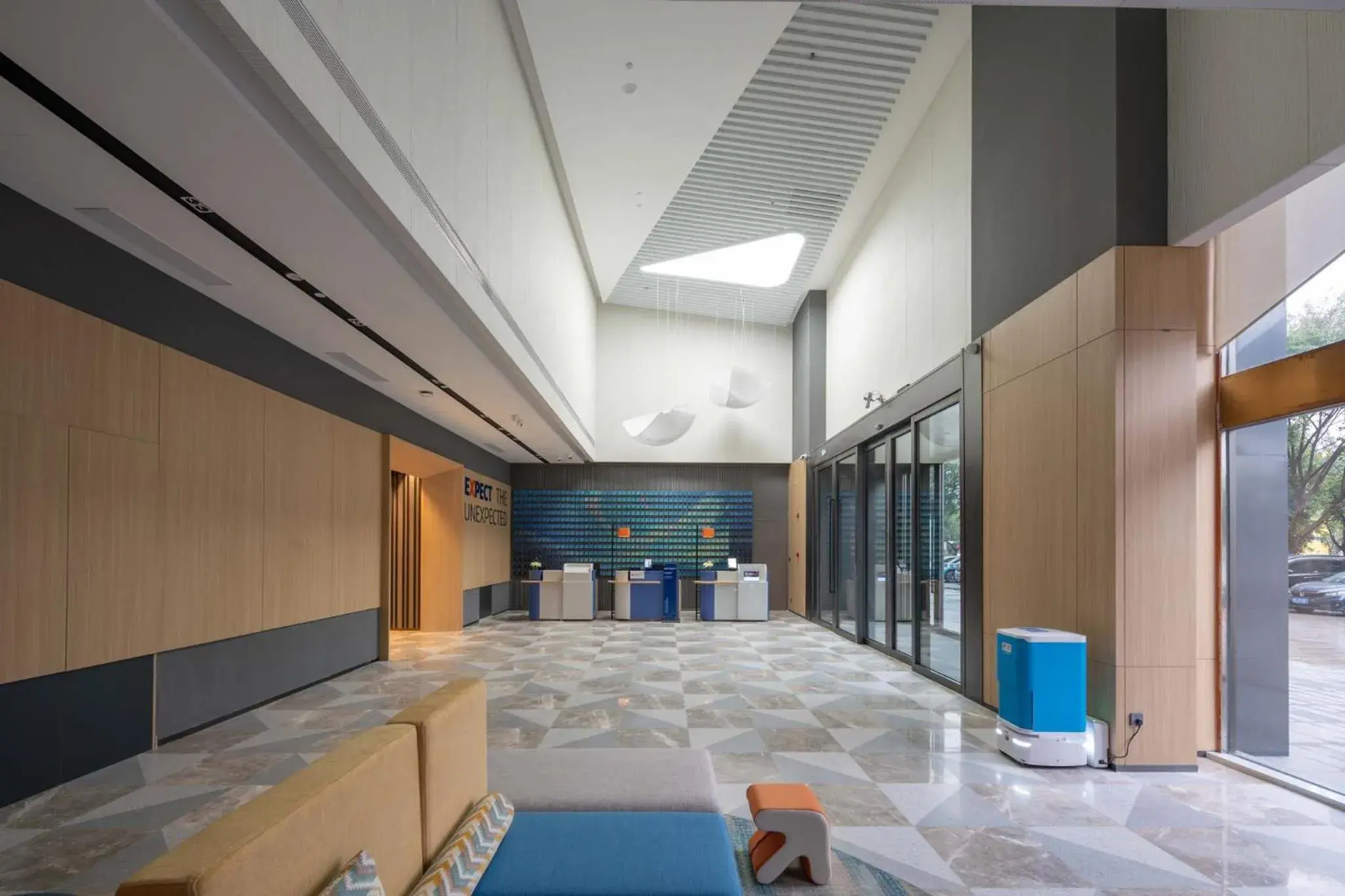 Property building in Holiday Inn Express Xiamen Jimei New Town by IHG Property building in Holiday Inn Express Xiamen Jimei New Town by IHG
