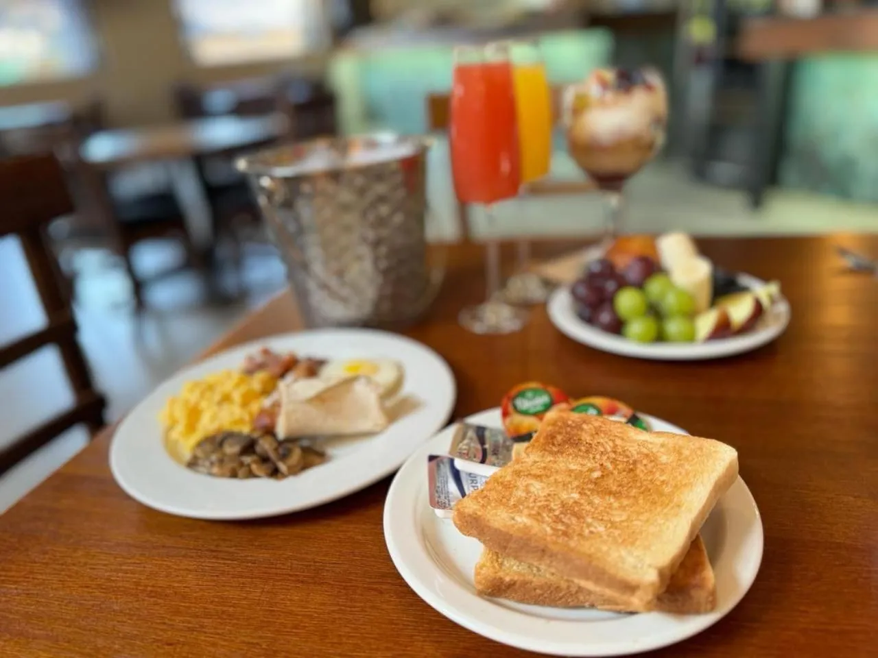 Property building in Manor Hills Guest Lodge