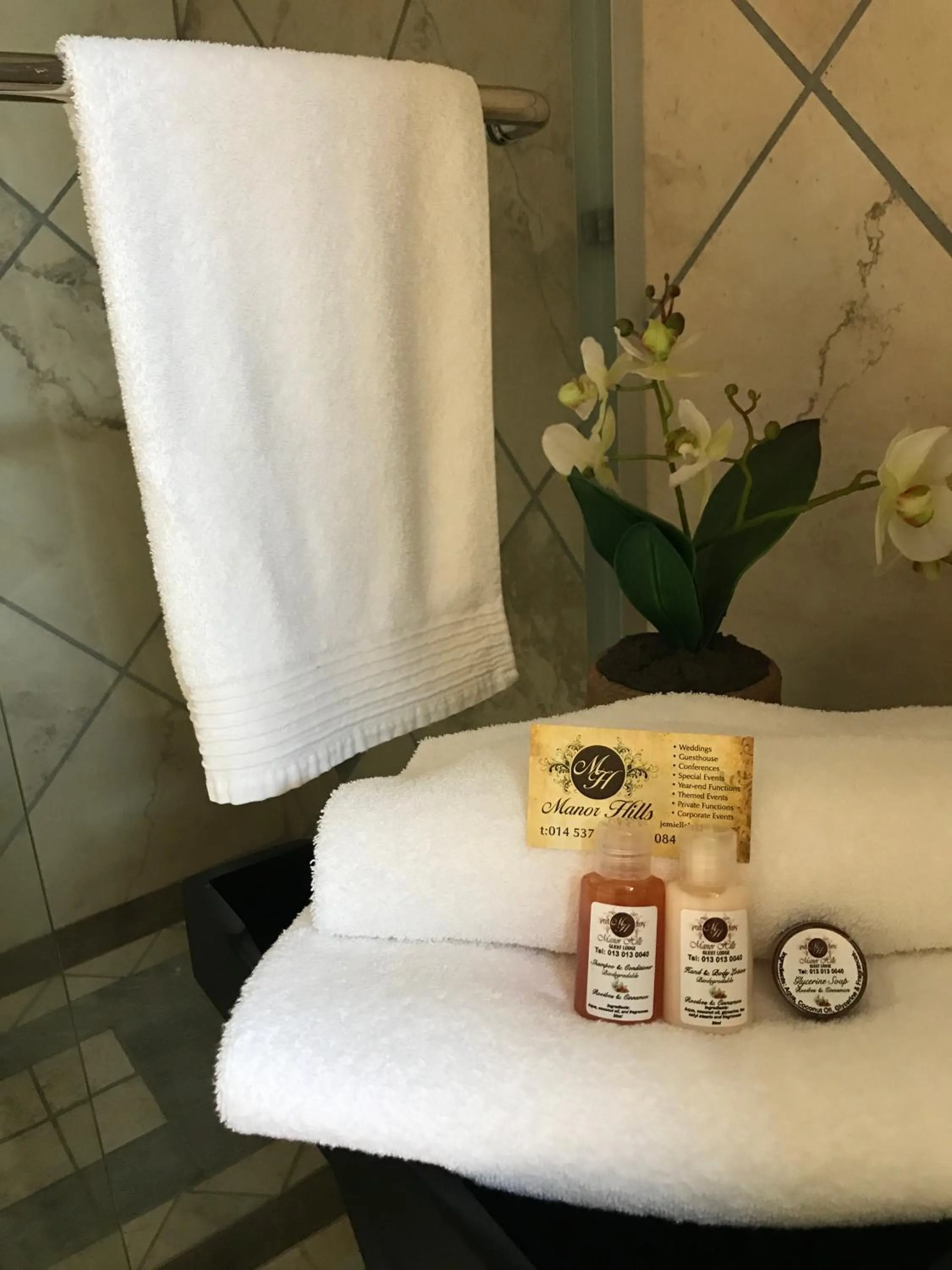 Property building in Manor Hills Guest Lodge