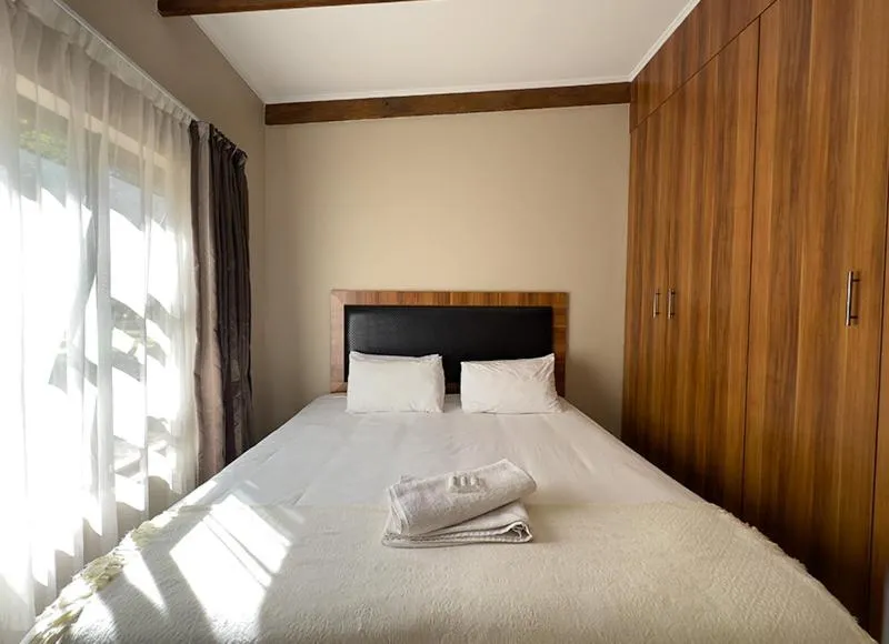 Bed in Manor Hills Guest Lodge