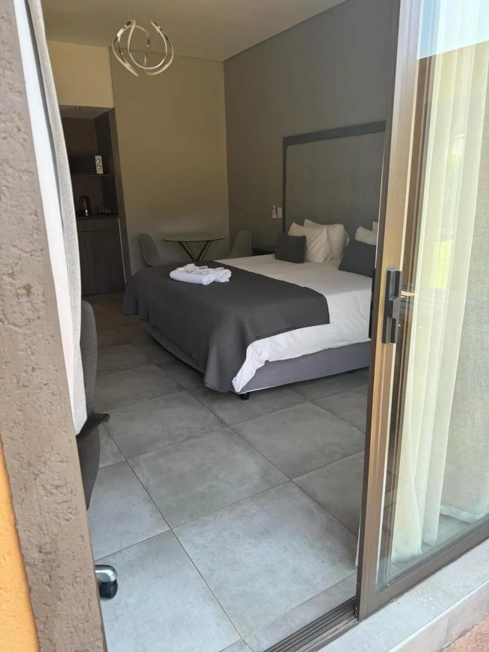 Property building, Bed in Manor Hills Guest Lodge